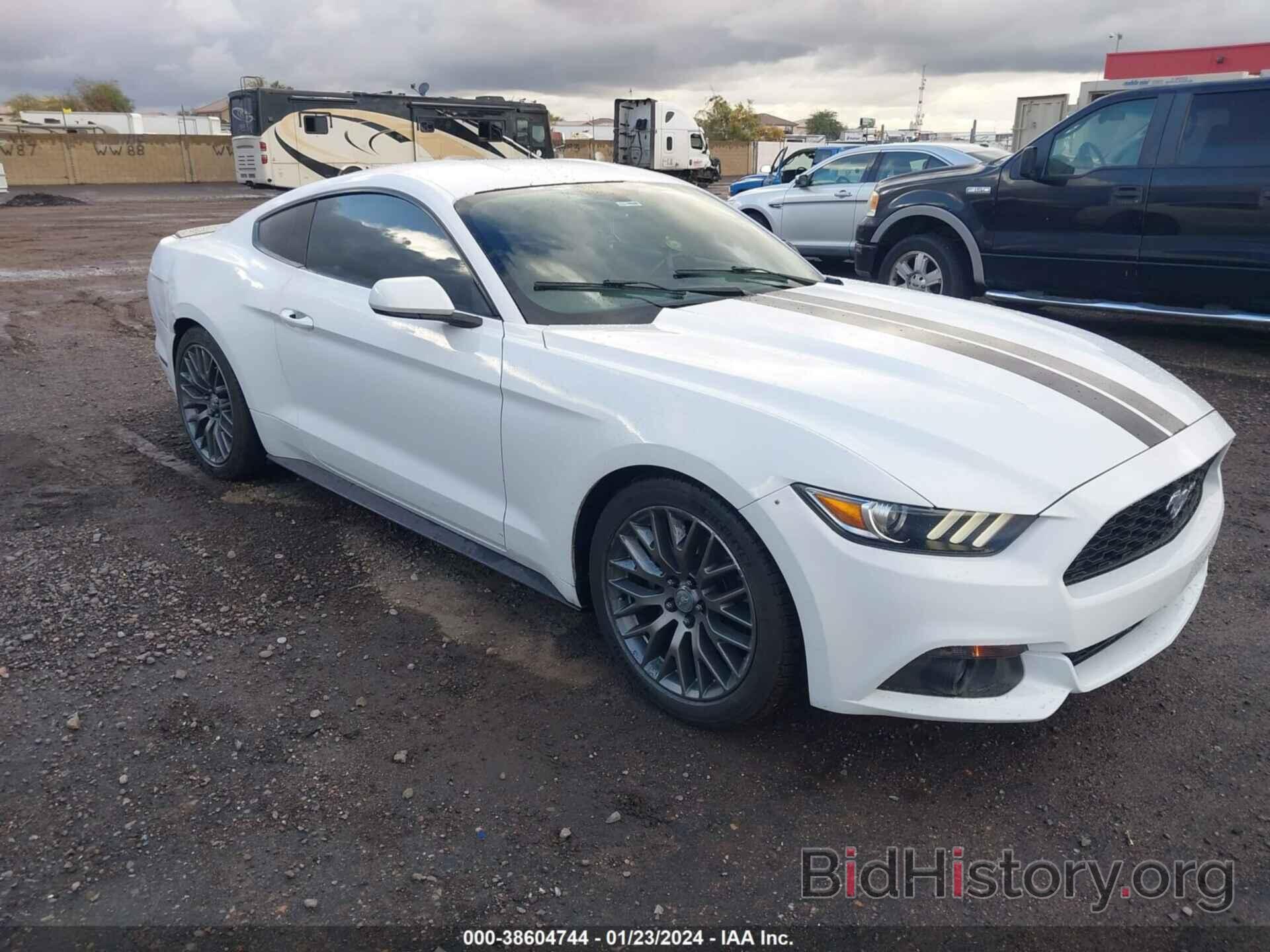 Photo 1FA6P8TH7F5355822 - FORD MUSTANG 2015