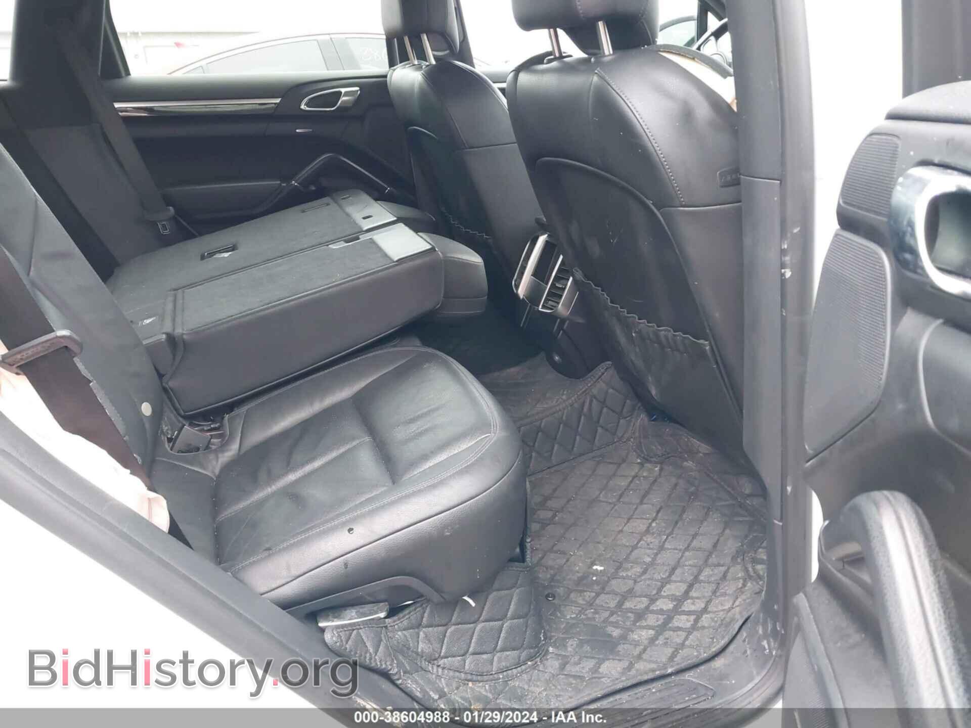 2013 PORSCHE CAYENNE - VIN: WP1AA2A21DLA07068 - Photo 8