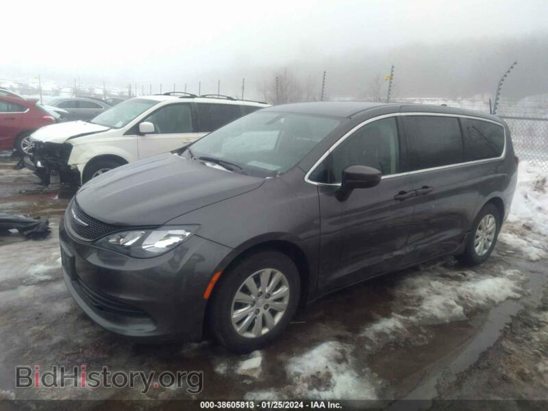 2019 Chrysler PACIFICA (VIN 2C4RC1AG3KR597590) — photo 2 of 16