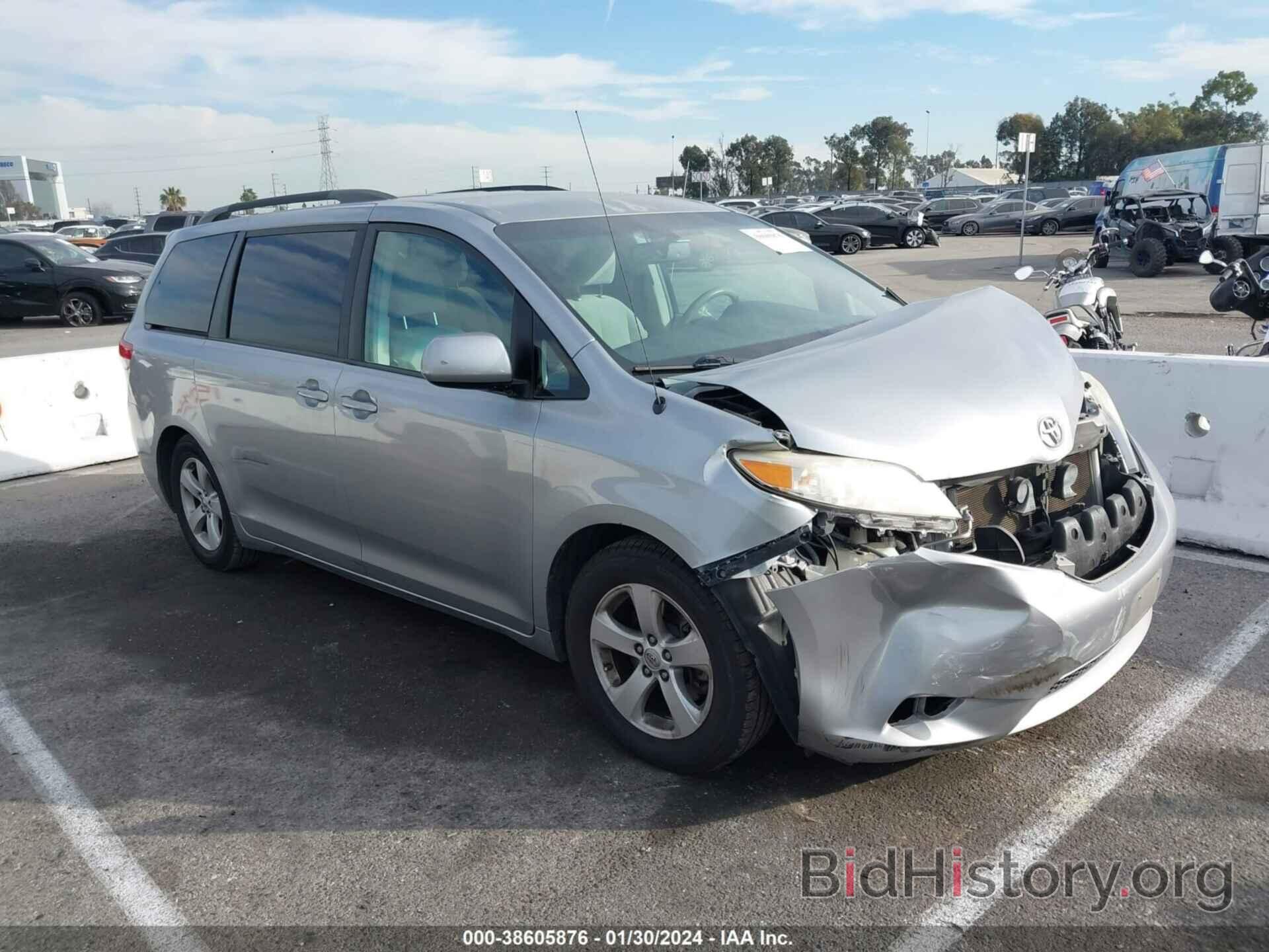 Photo 5TDKK3DC4DS307246 - TOYOTA SIENNA 2013