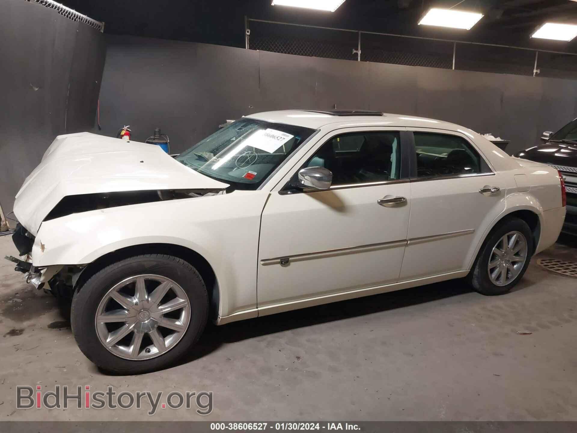 2009 CHRYSLER 300C - VIN: 2C3LA63TX9H587792 - Фото 14