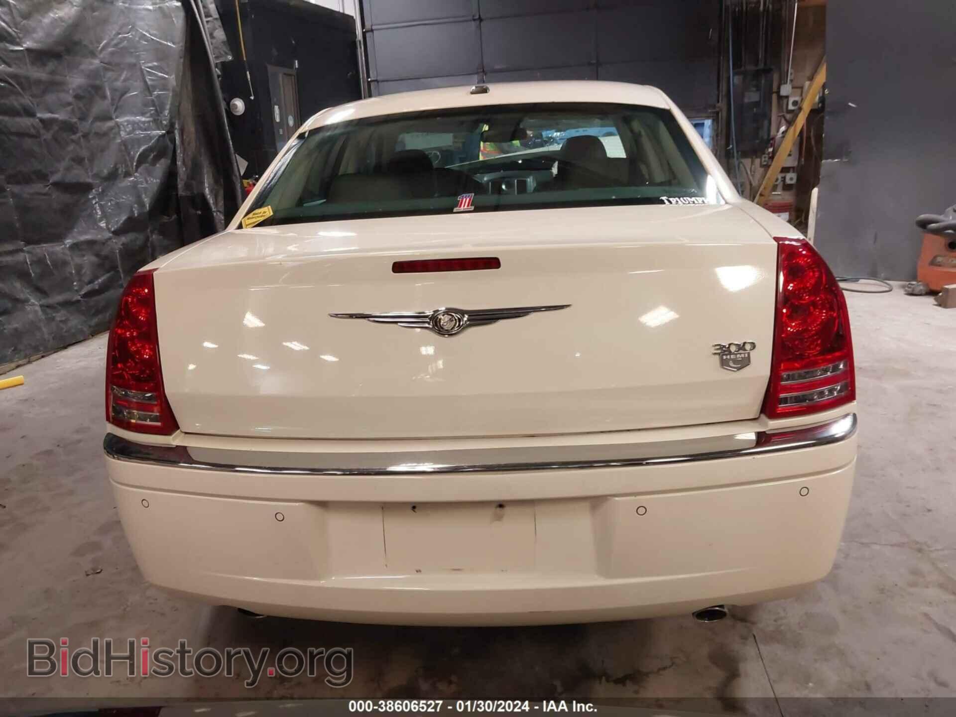 2009 CHRYSLER 300C - VIN: 2C3LA63TX9H587792 - Фото 16