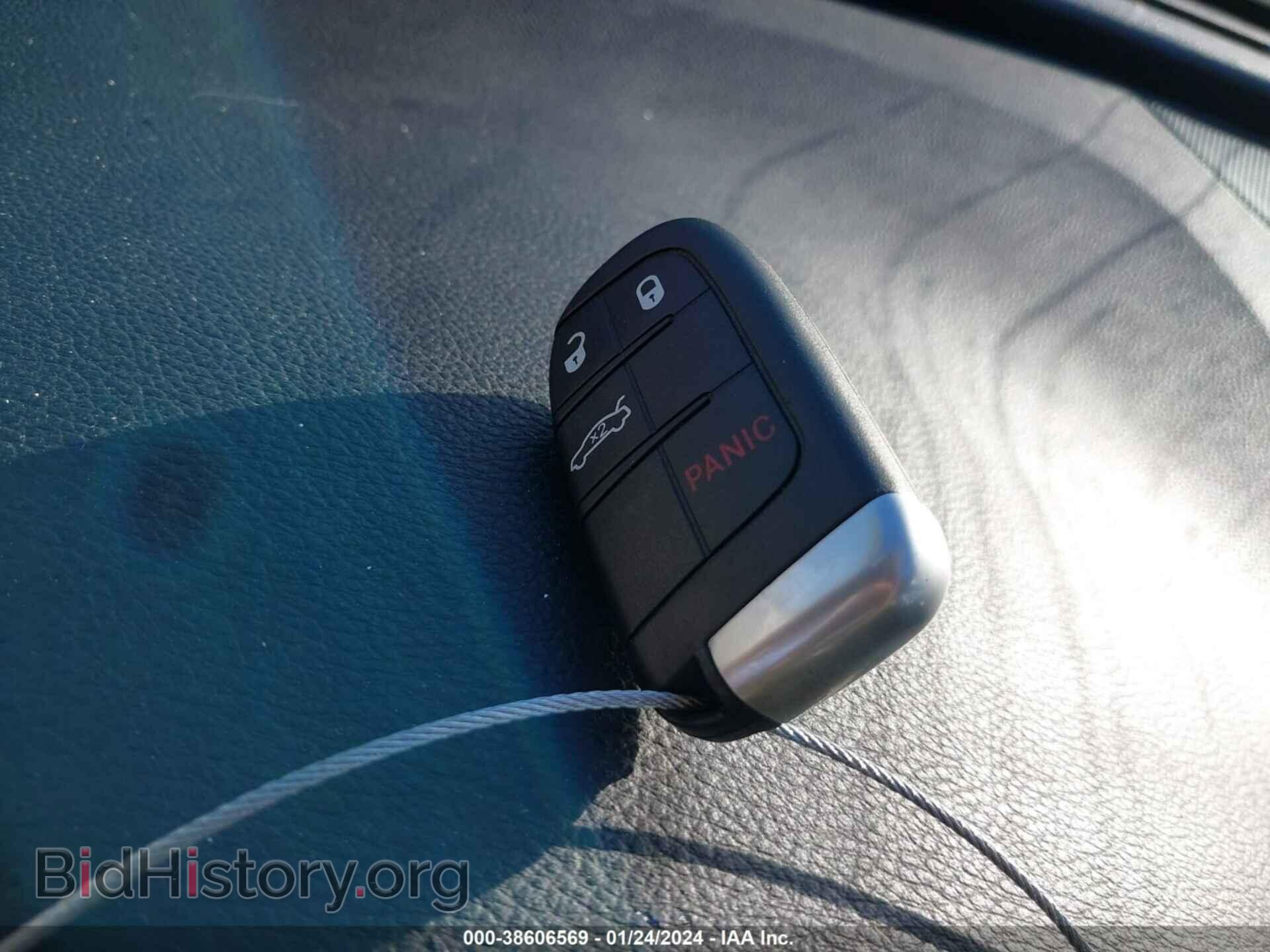 2016 CHRYSLER 200 - VIN: 1C3CCCABXGN108780 - Фото 10