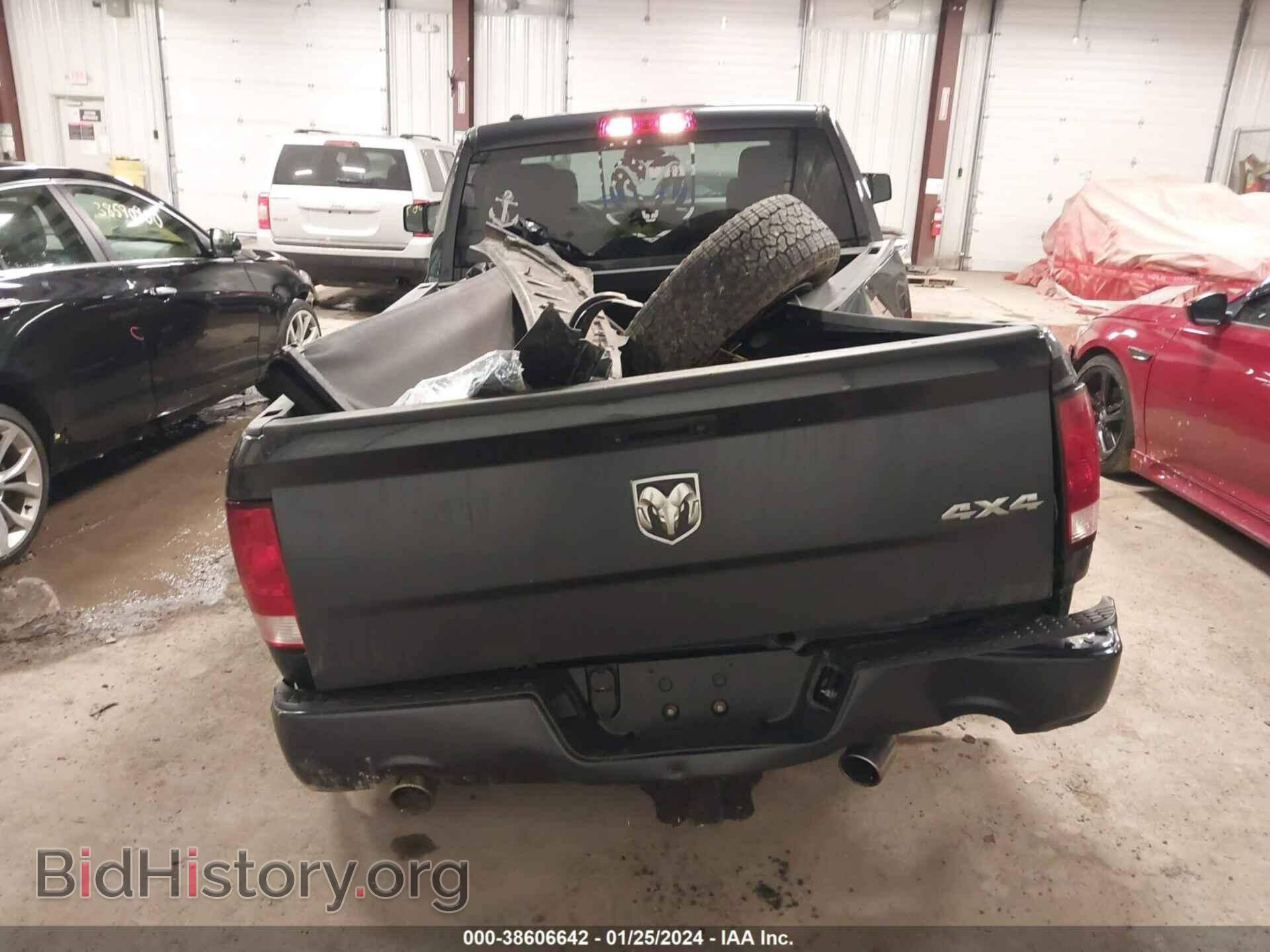 2018 RAM 1500 - VIN: 1C6RR7FTXJS190250 - Фото 16