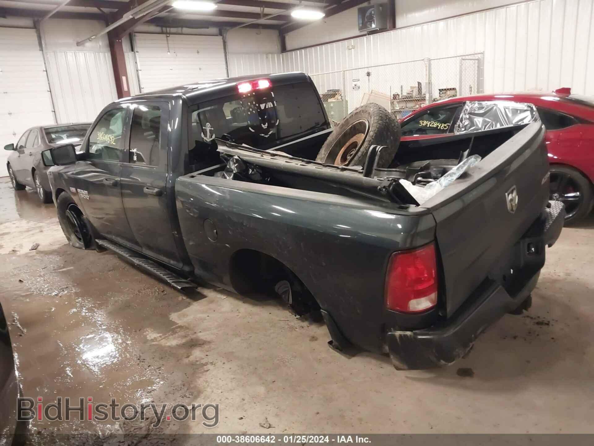 2018 RAM 1500 - VIN: 1C6RR7FTXJS190250 - Фото 3