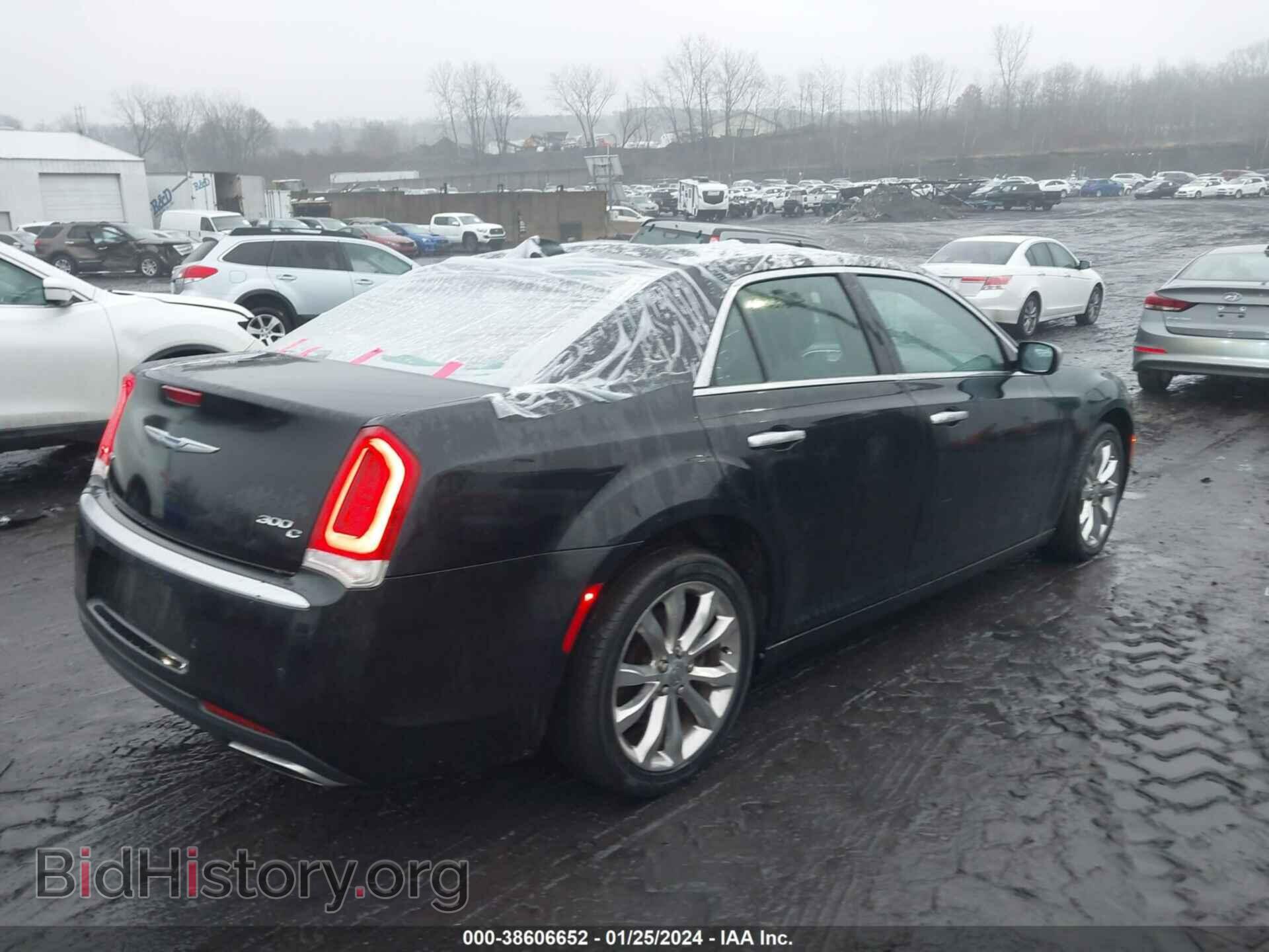 2015 CHRYSLER 300C - VIN: 2C3CCASG3FH767337 - Фото 4