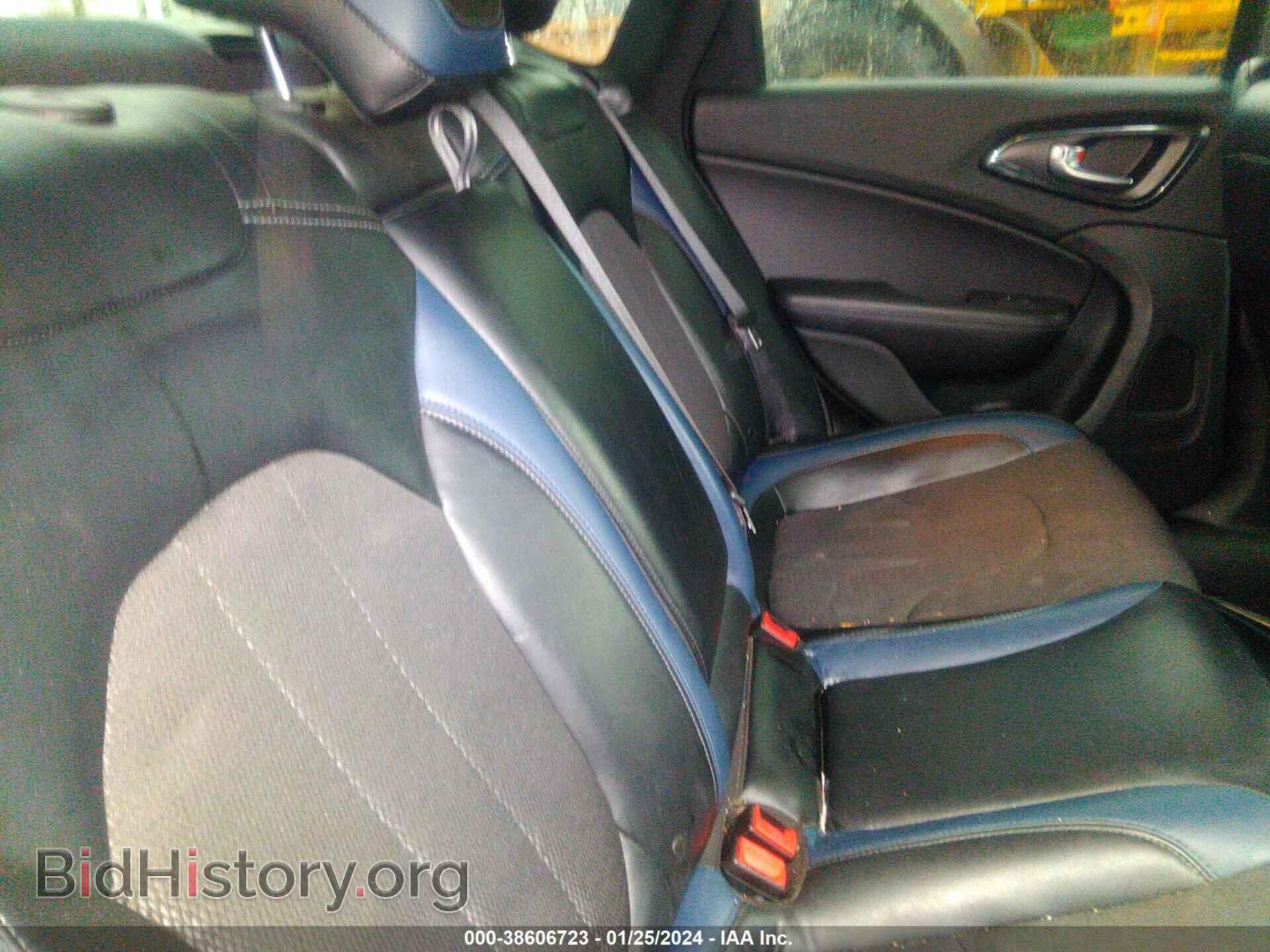 2015 CHRYSLER 200 - VIN: 1C3CCCBG3FN617568 - Фото 8