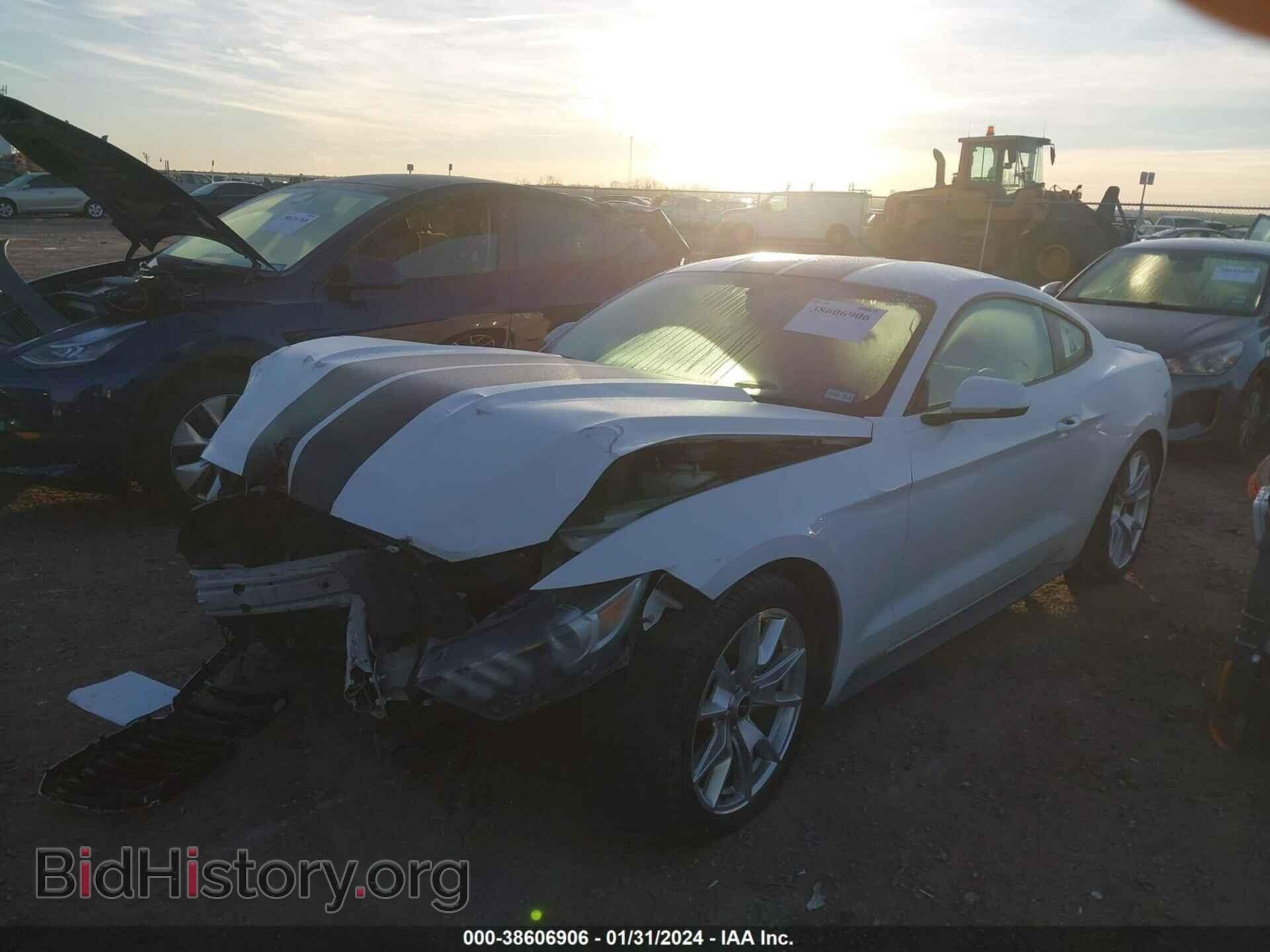 2015 FORD MUSTANG - VIN: 1FA6P8TH4F5375672 - Фото 2