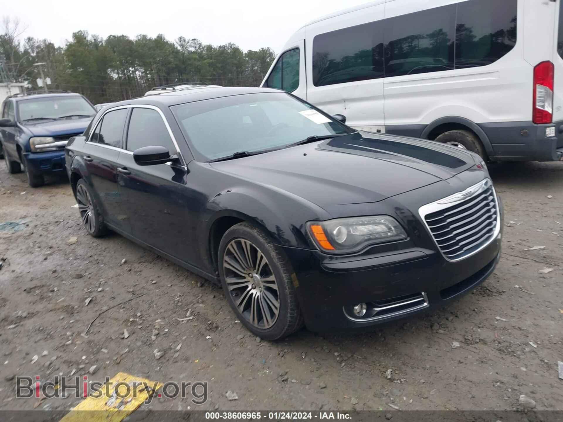 Фотография 2C3CCABG3DH731466 - CHRYSLER 300 2013
