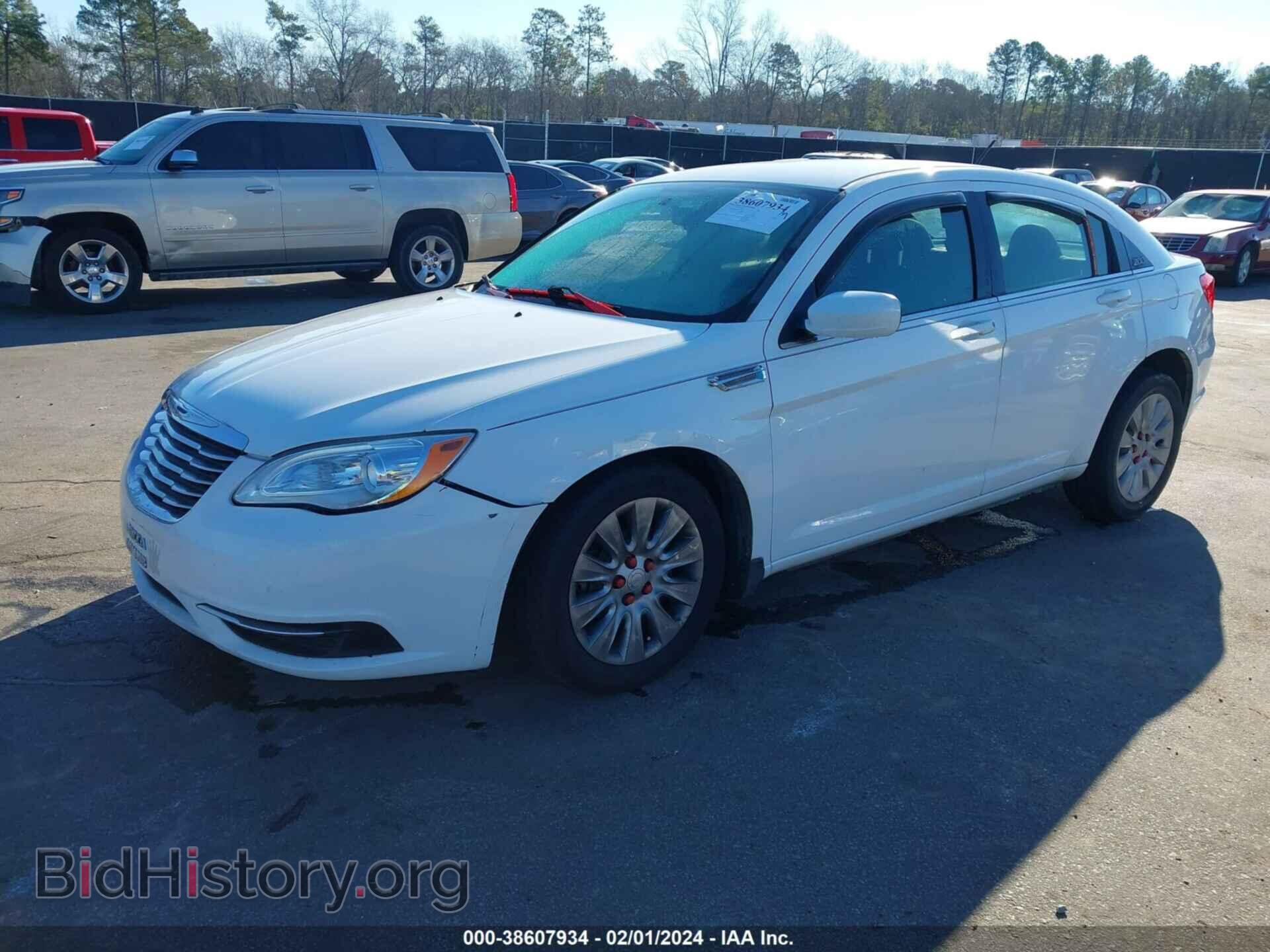 2014 CHRYSLER 200 - VIN: 1C3CCBAG0EN103672 - Фото 2