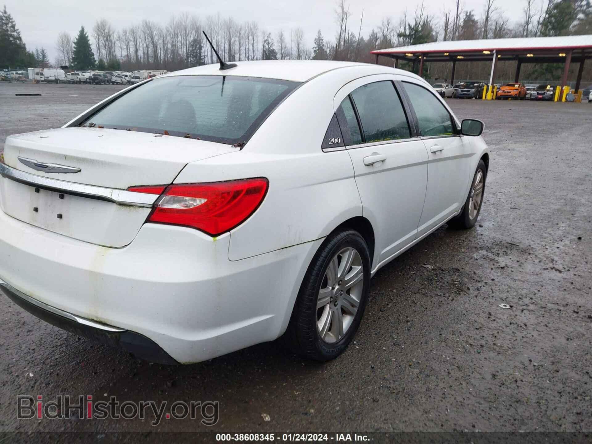 2013 CHRYSLER 200 - VIN: 1C3CCBBB0DN695737 - Фото 4