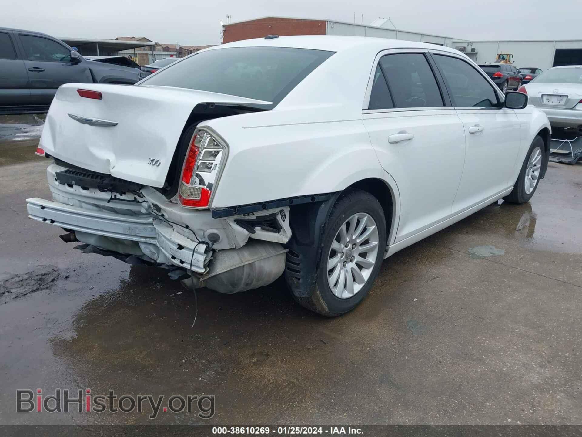 2013 CHRYSLER 300 - VIN: 2C3CCAAG3DH513495 - Фото 4