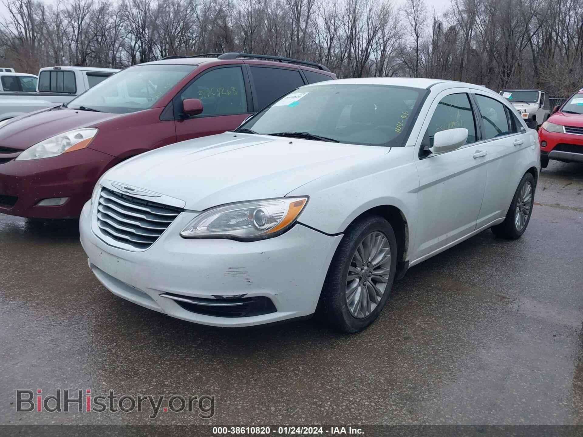 2012 CHRYSLER 200 - VIN: 1C3CCBAB6CN281930 - Фото 2