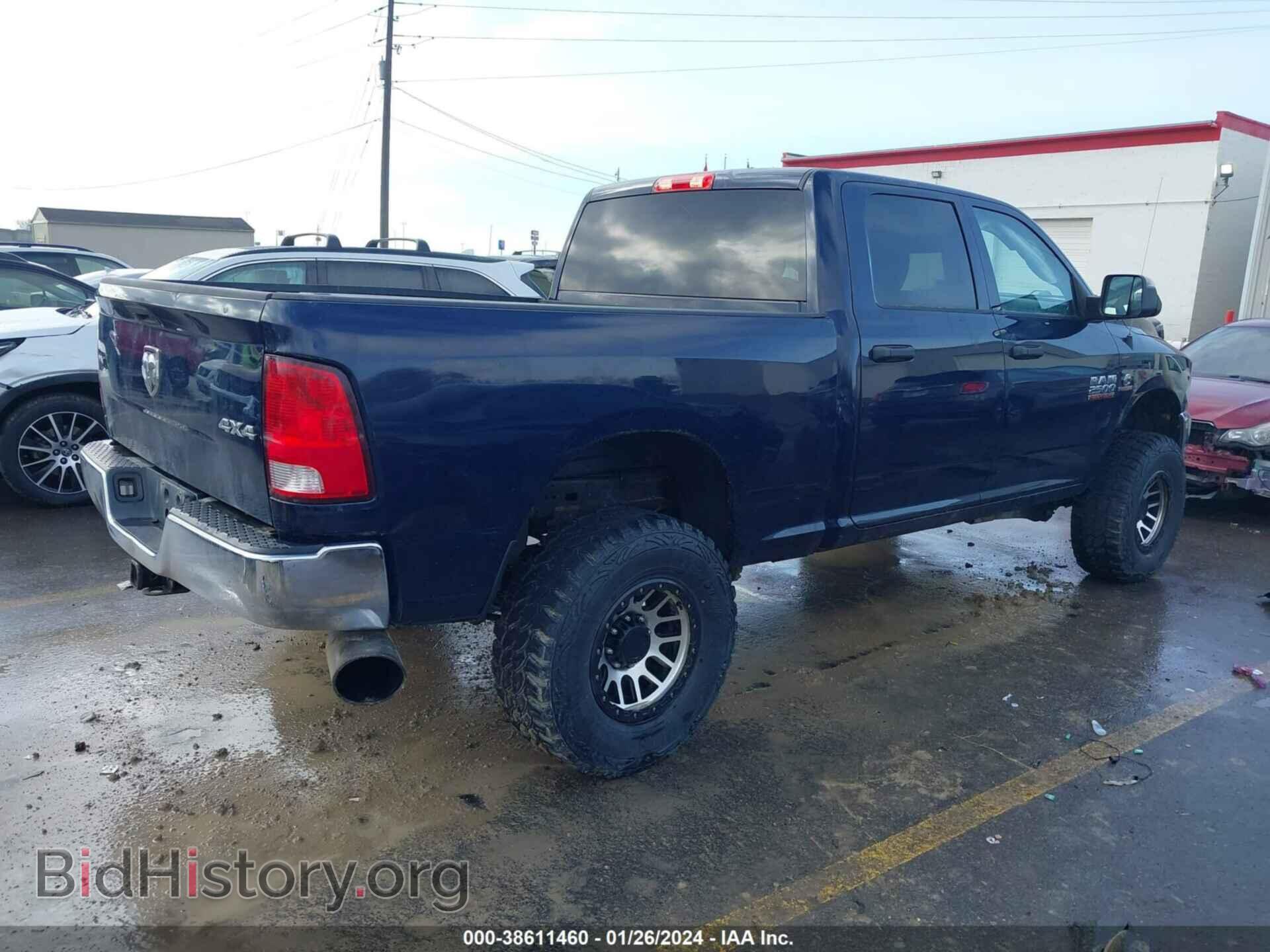 2018 RAM 2500 - VIN: 3C6UR5CL5JG419024 - Фото 4