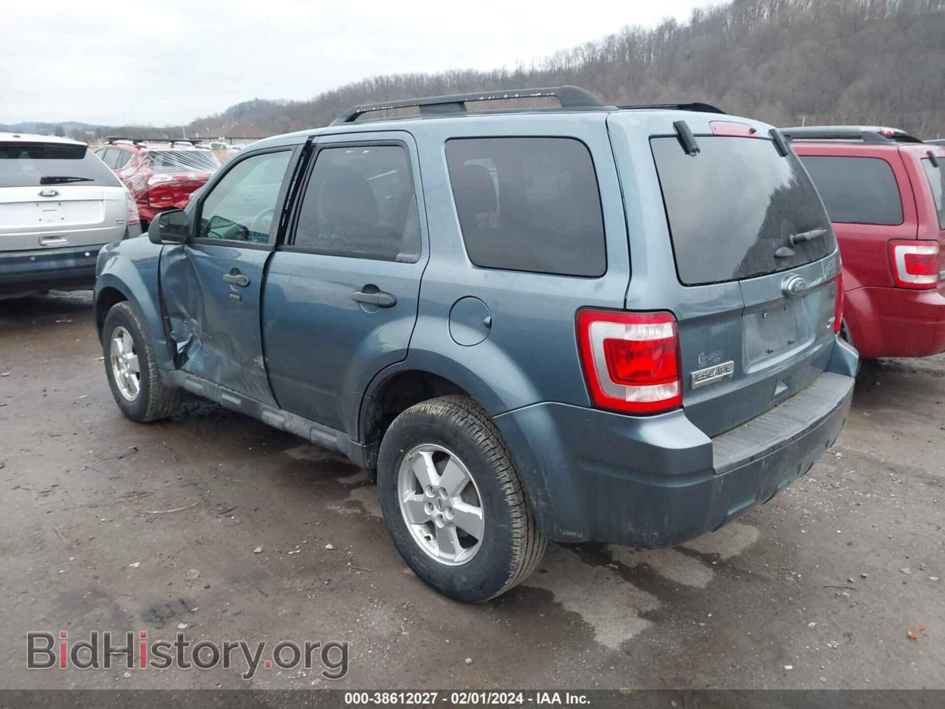 2011 FORD ESCAPE - VIN: 1FMCU9DG2BKC52932 - Фото 3
