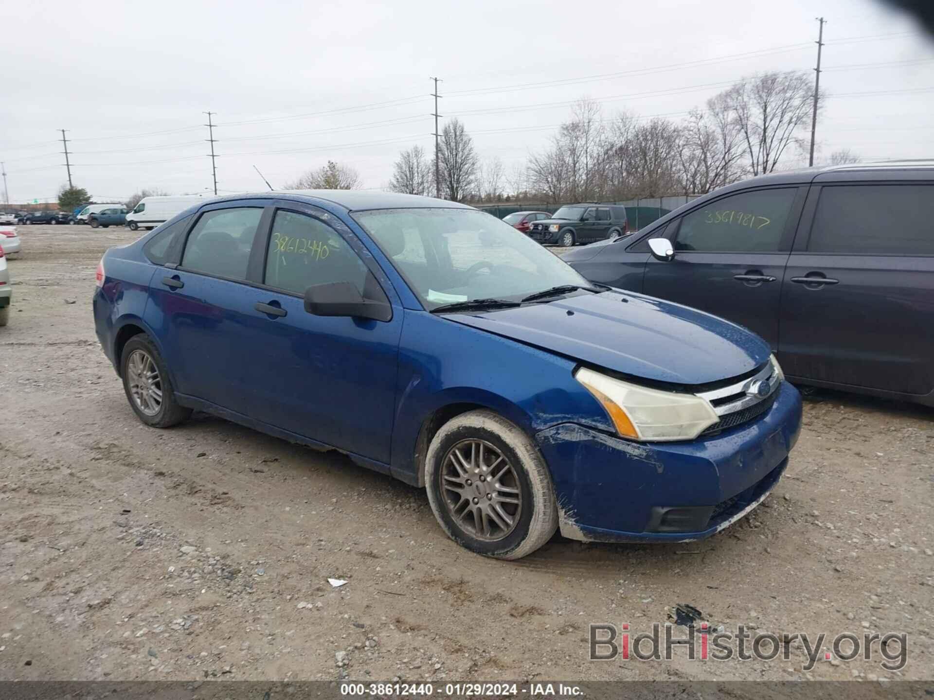 Photo 1FAHP35N89W128927 - FORD FOCUS 2009