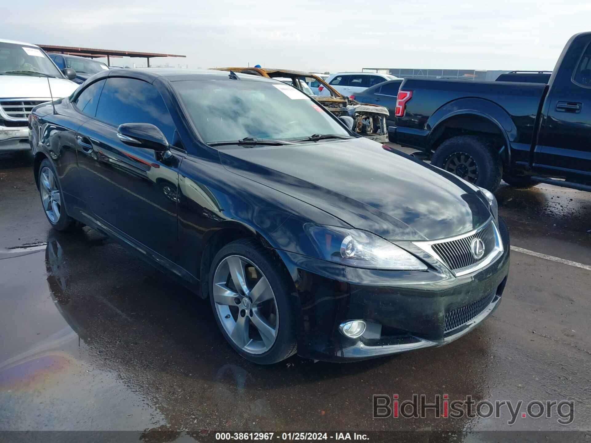 Photo JTHFE2C21B2506317 - LEXUS IS 350C 2011