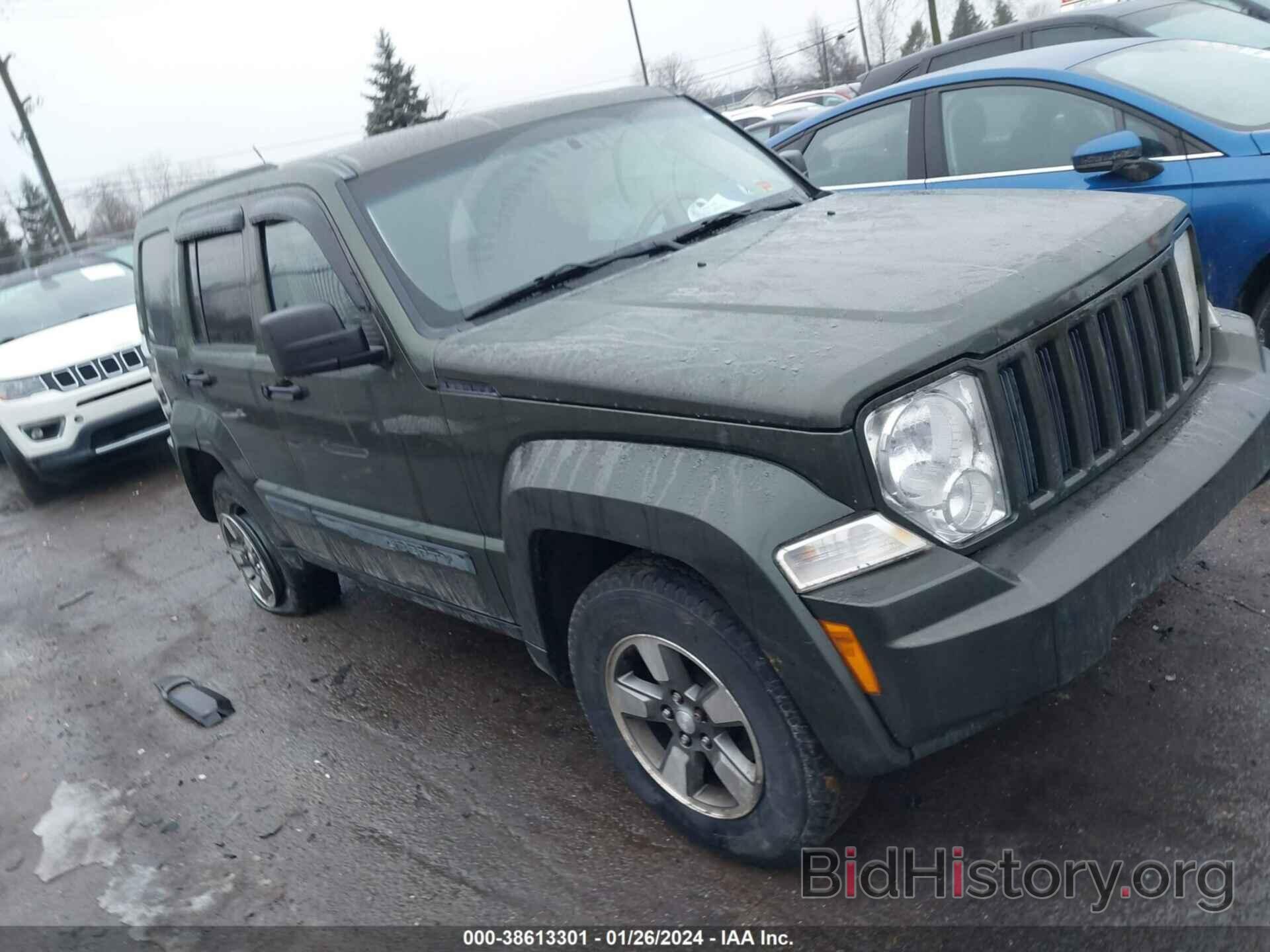 Photo 1J8GN28K78W244649 - JEEP LIBERTY 2008