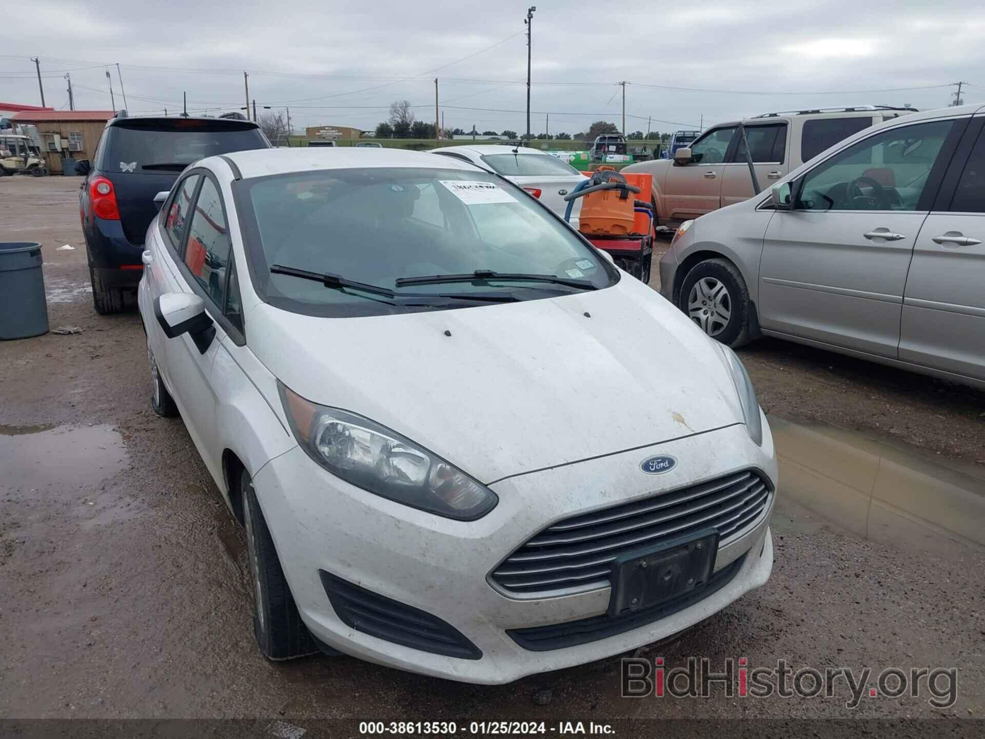 Photo 3FADP4AJ4FM210642 - FORD FIESTA 2015