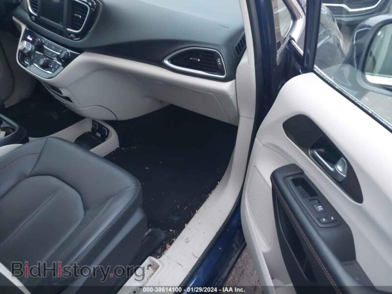 2018 Chrysler PACIFICA (VIN 2C4RC1BG7JR293174) — фото 5 из 17