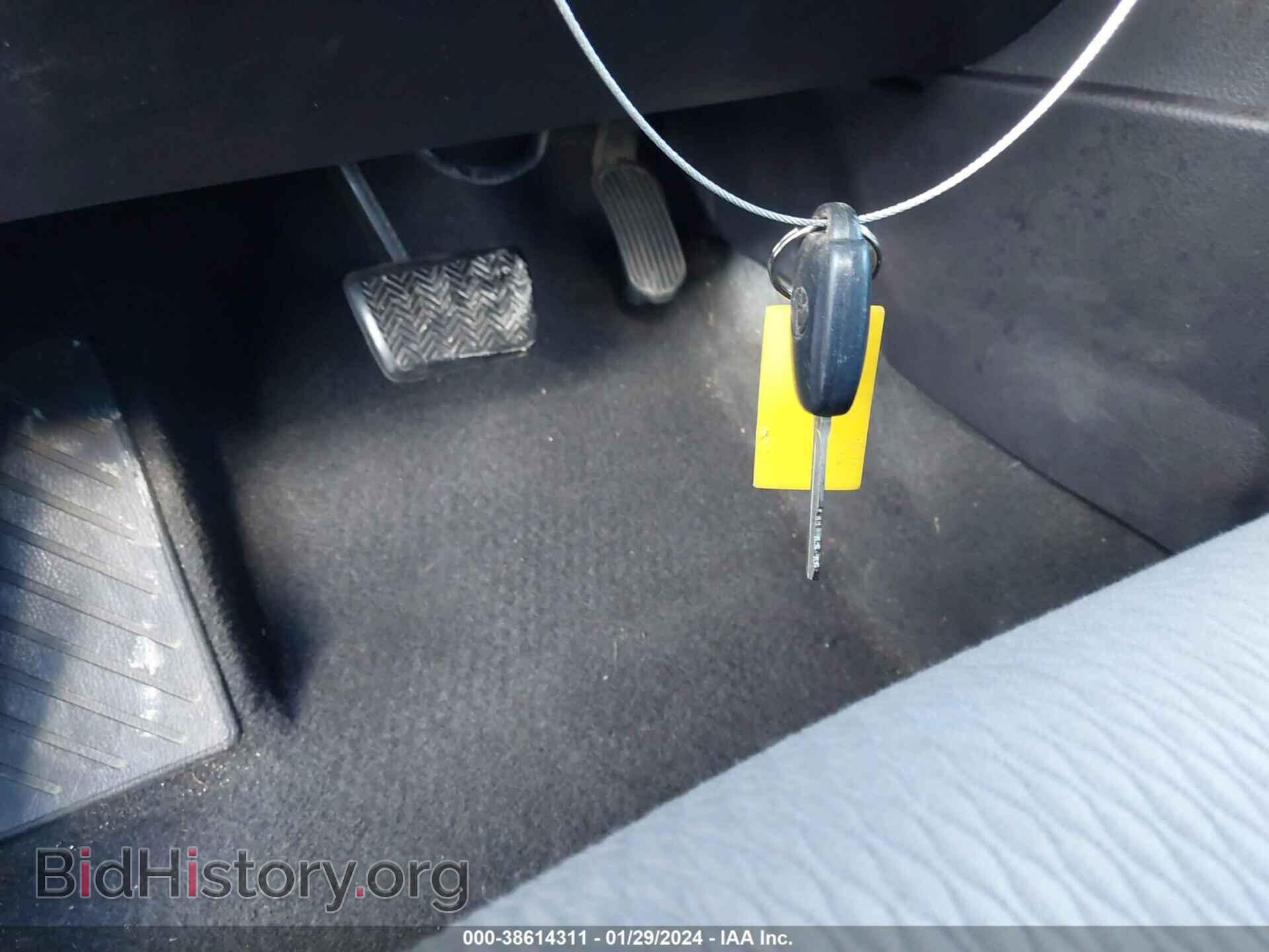 2017 TOYOTA COROLLA - VIN: 2T1BURHE5HC856266 - Фото 11