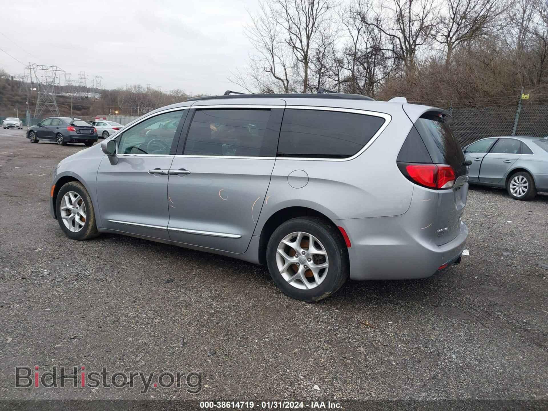 2017 CHRYSLER PACIFICA - VIN: 2C4RC1BG8HR501668 - Фото 3