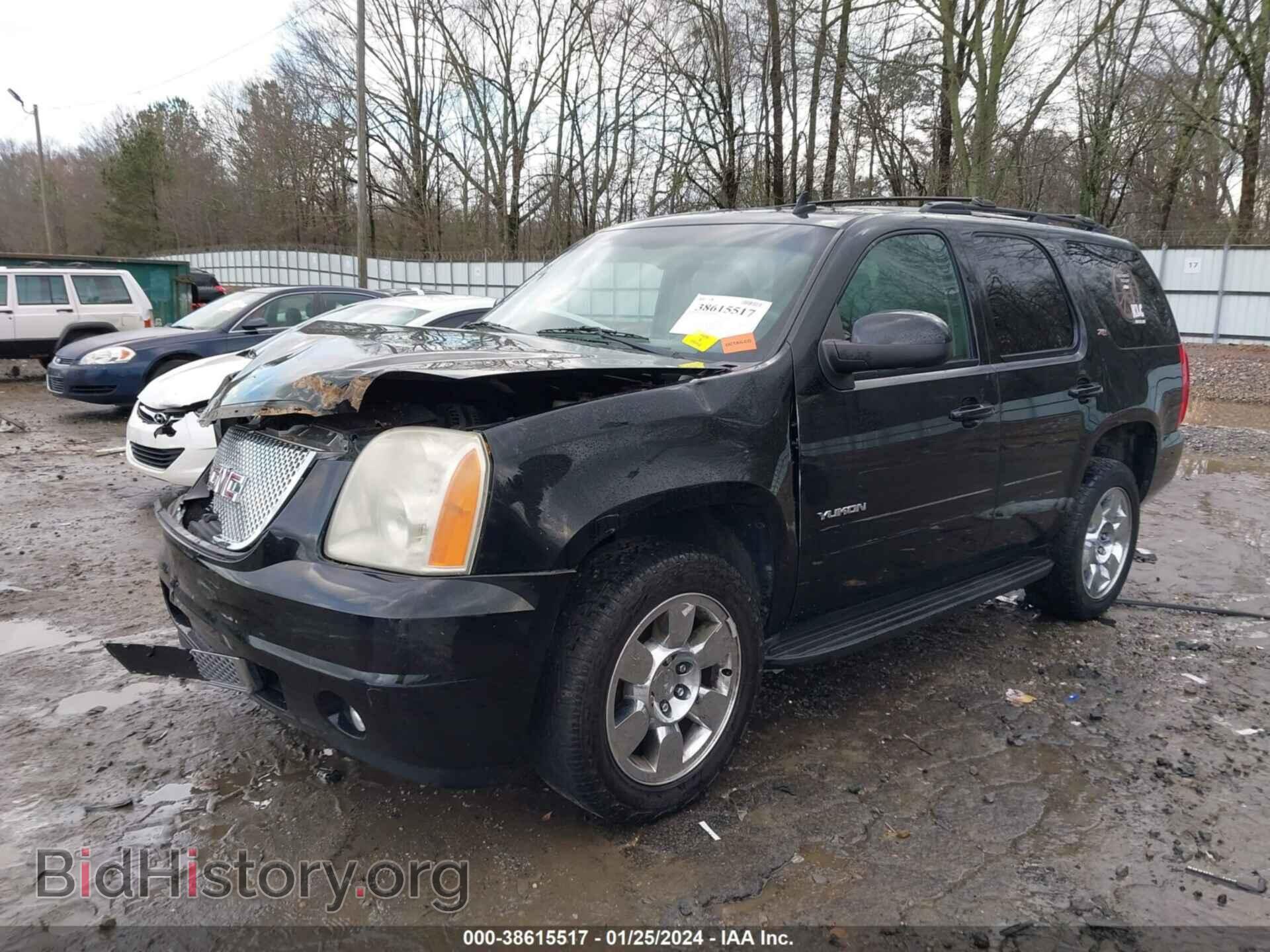 2011 GMC YUKON - VIN: 1GKS2CE04BR196685 - Фото 2