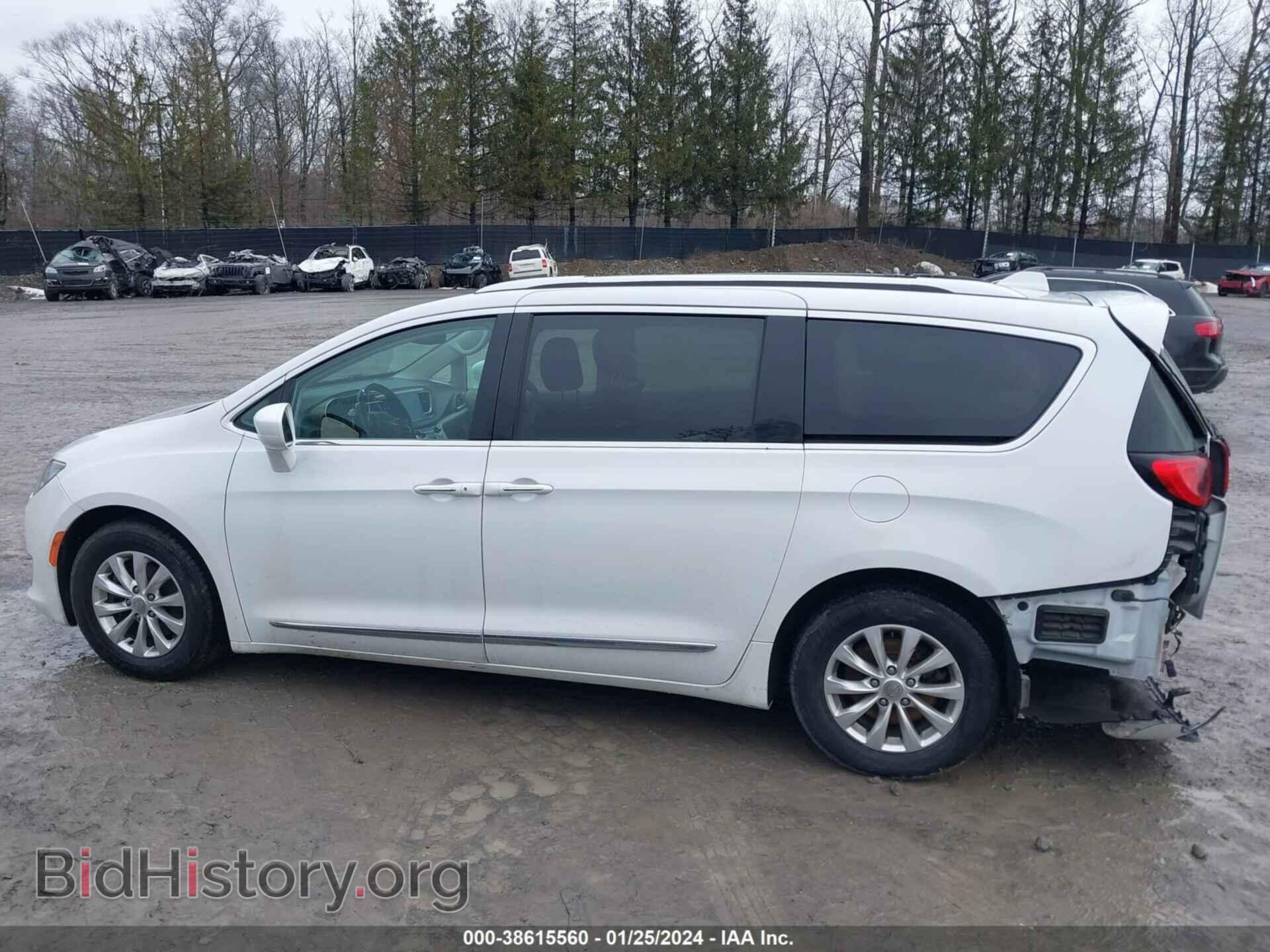 2018 CHRYSLER PACIFICA - VIN: 2C4RC1EG4JR260726 - Фото 14