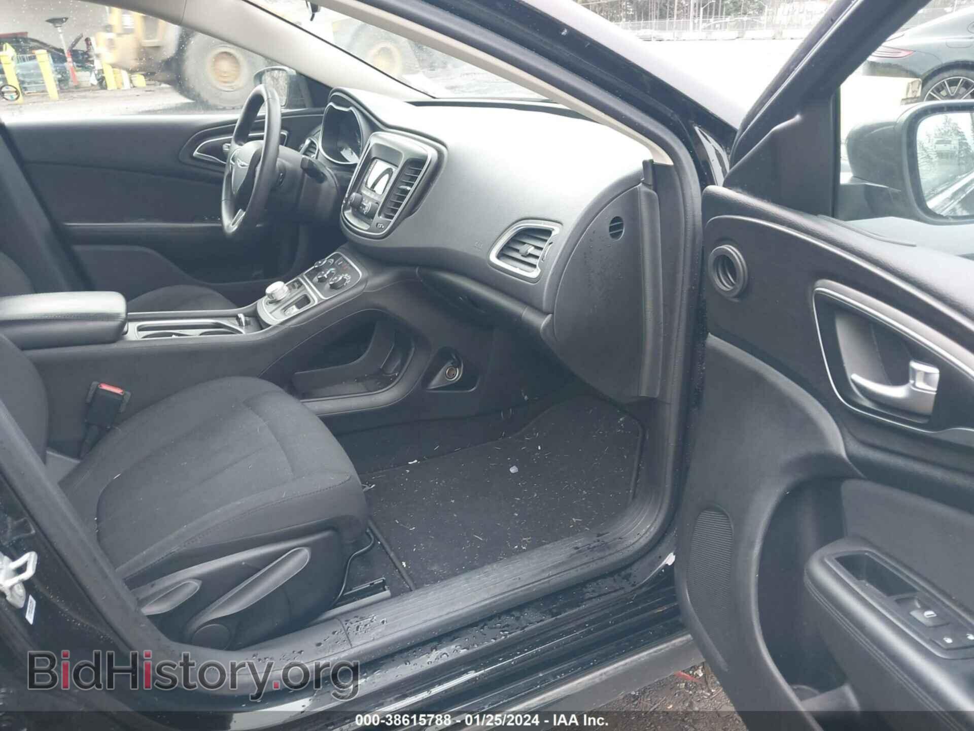2016 CHRYSLER 200 - VIN: 1C3CCCFB8GN130866 - Фото 5
