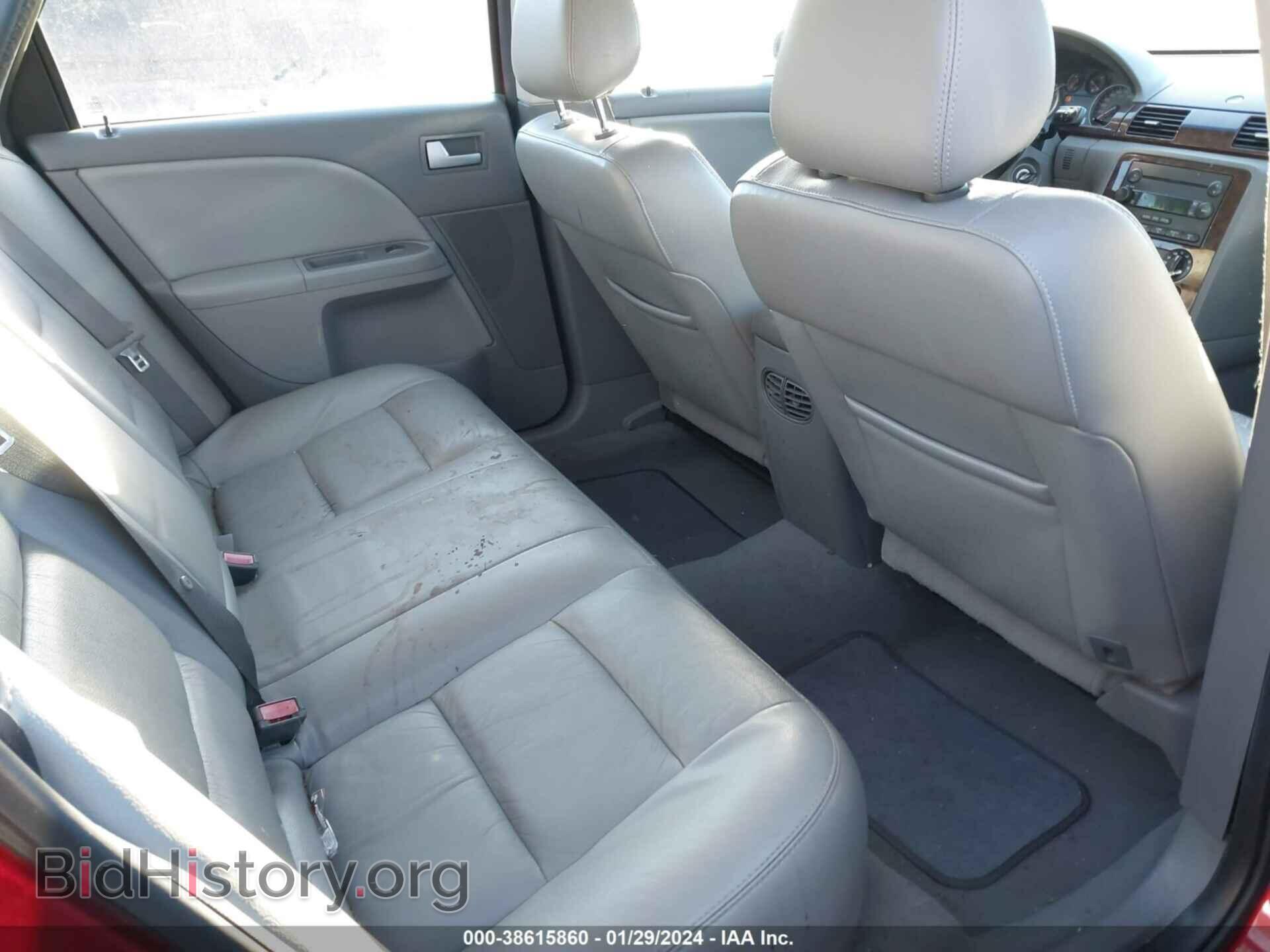 2007 FORD FIVE HUNDRED - VIN: 1FAFP24187G109267 - Фото 8