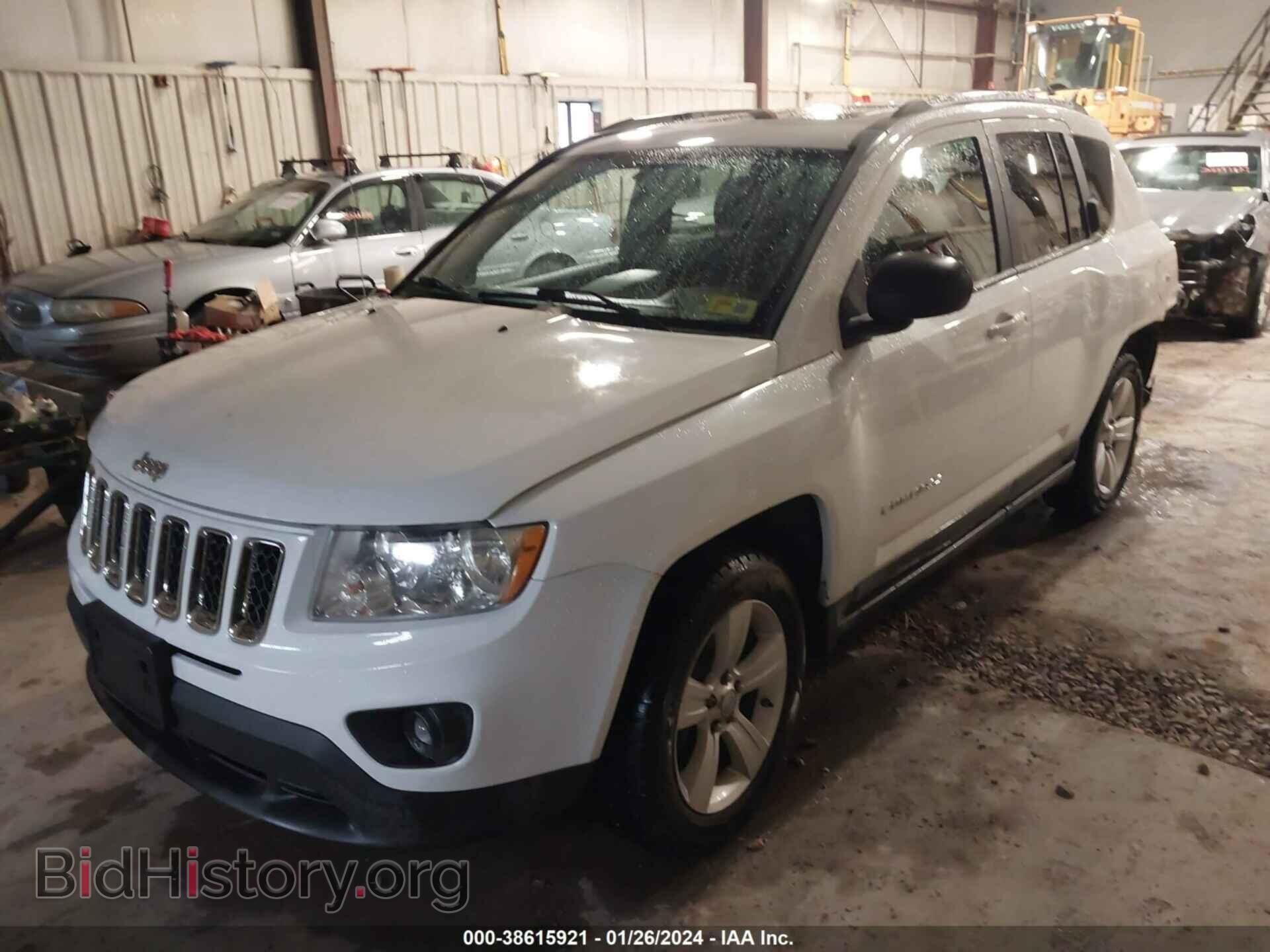 2011 JEEP COMPASS - VIN: 1J4NF1FB5BD240413 - Photo 2
