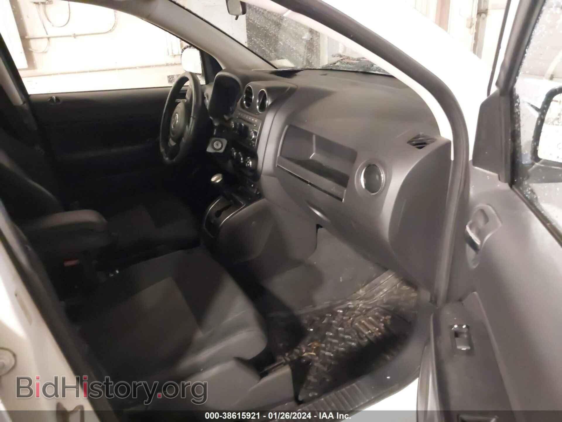 2011 JEEP COMPASS - VIN: 1J4NF1FB5BD240413 - Photo 5