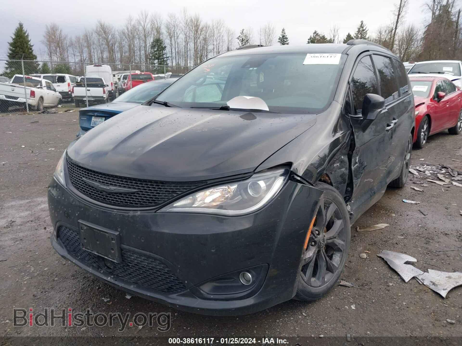 2018 CHRYSLER PACIFICA - VIN: 2C4RC1BG8JR182682 - Фото 2