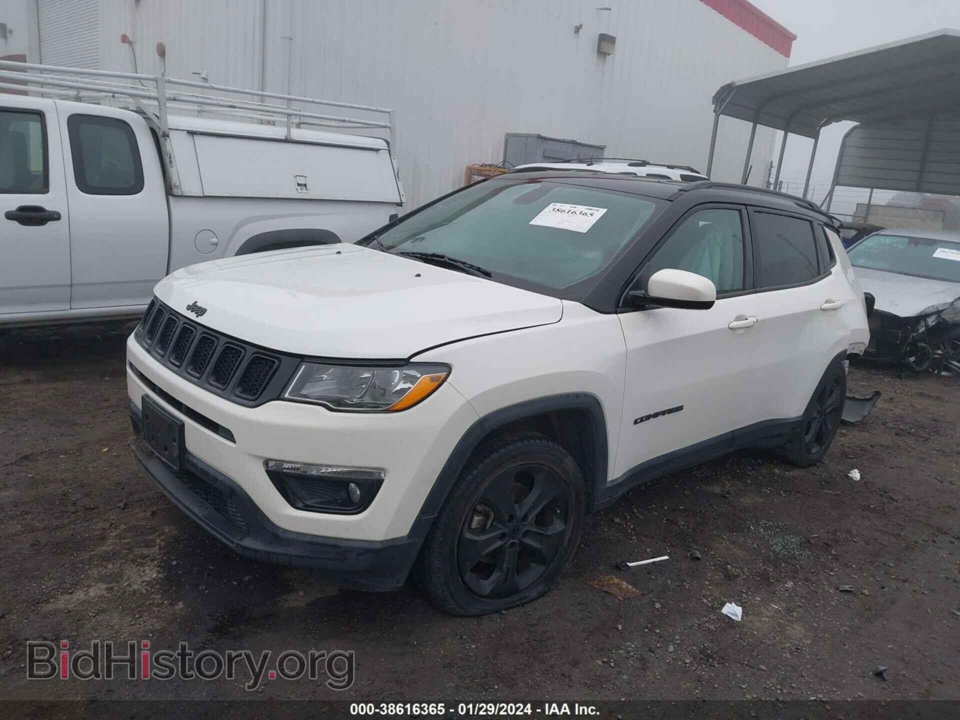 2018 JEEP COMPASS - VIN: 3C4NJCBB1JT503138 - Фото 2