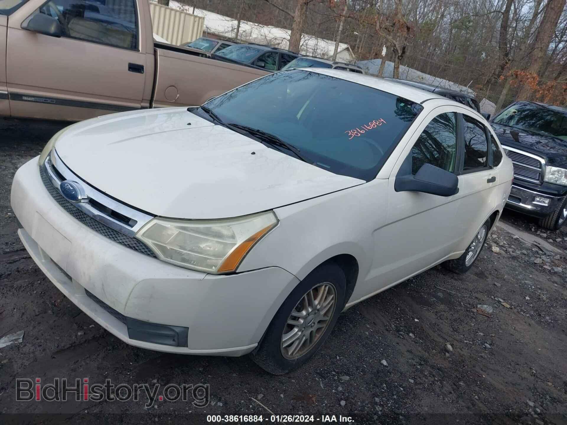 2009 FORD FOCUS - VIN: 1FAHP35N09W261021 - Фото 2