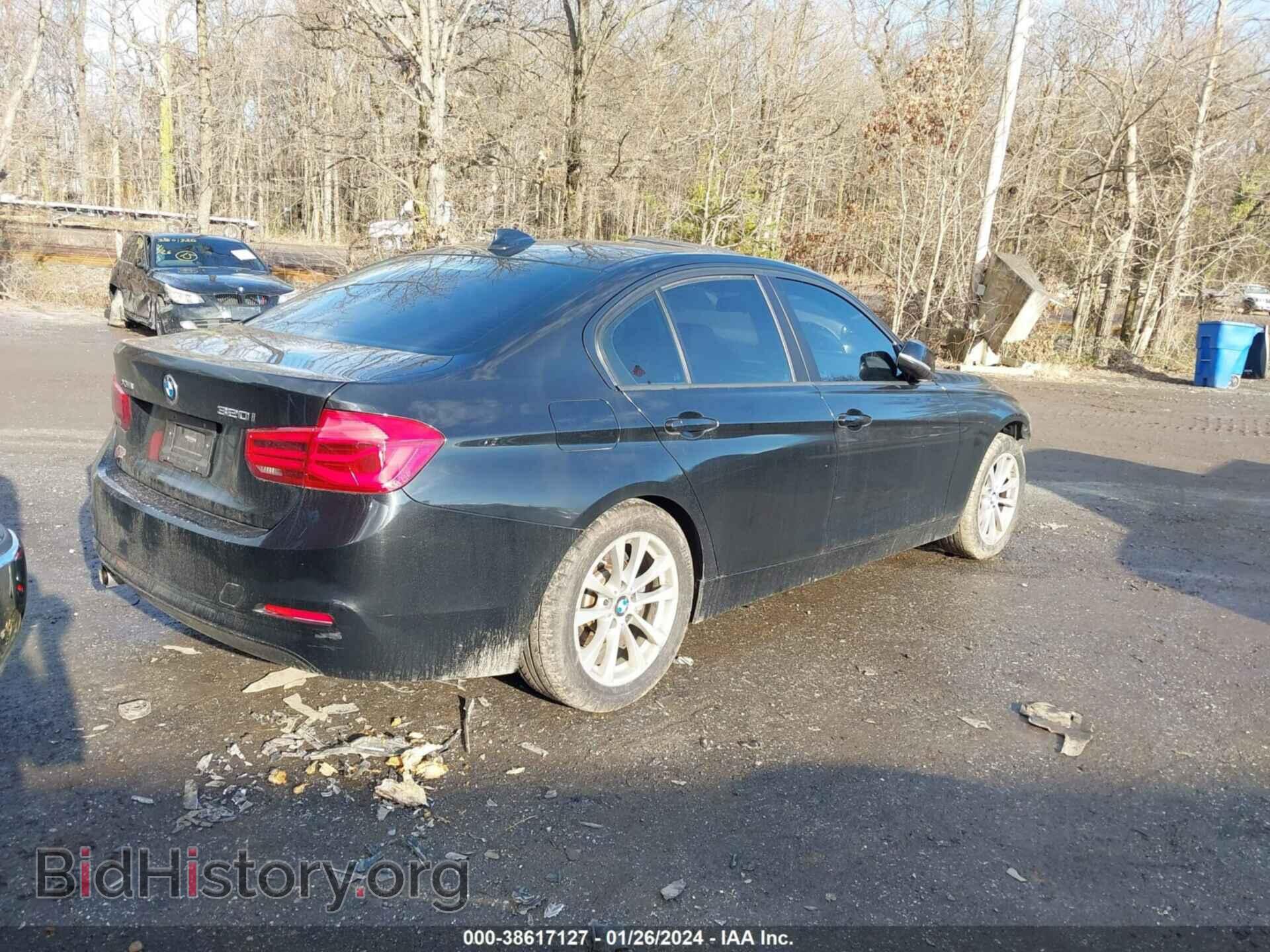 2018 BMW 320I - VIN: WBA8A3C53JA357948 - Фото 4