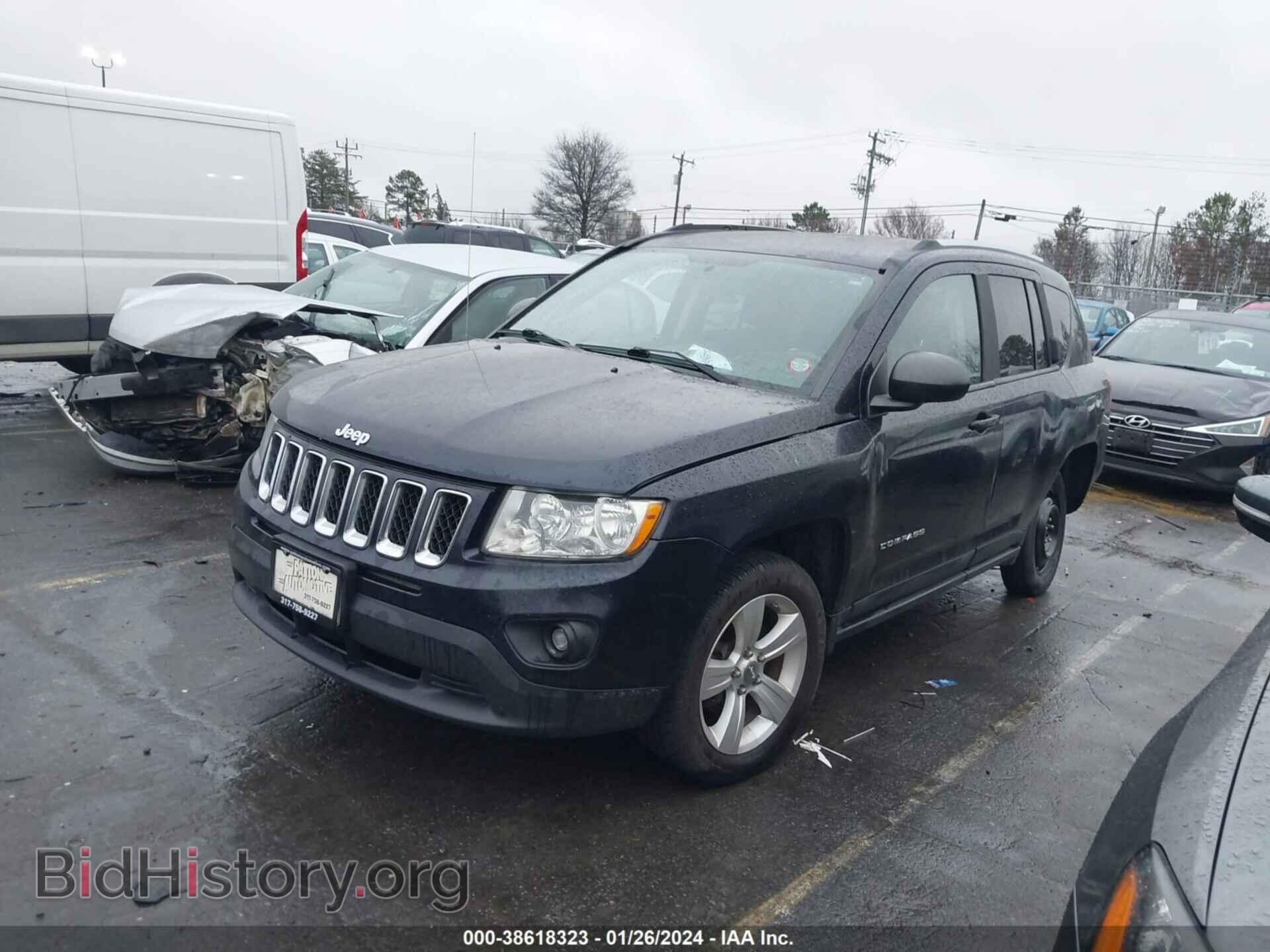 2011 JEEP COMPASS - VIN: 1J4NF1FB8BD207051 - Photo 2