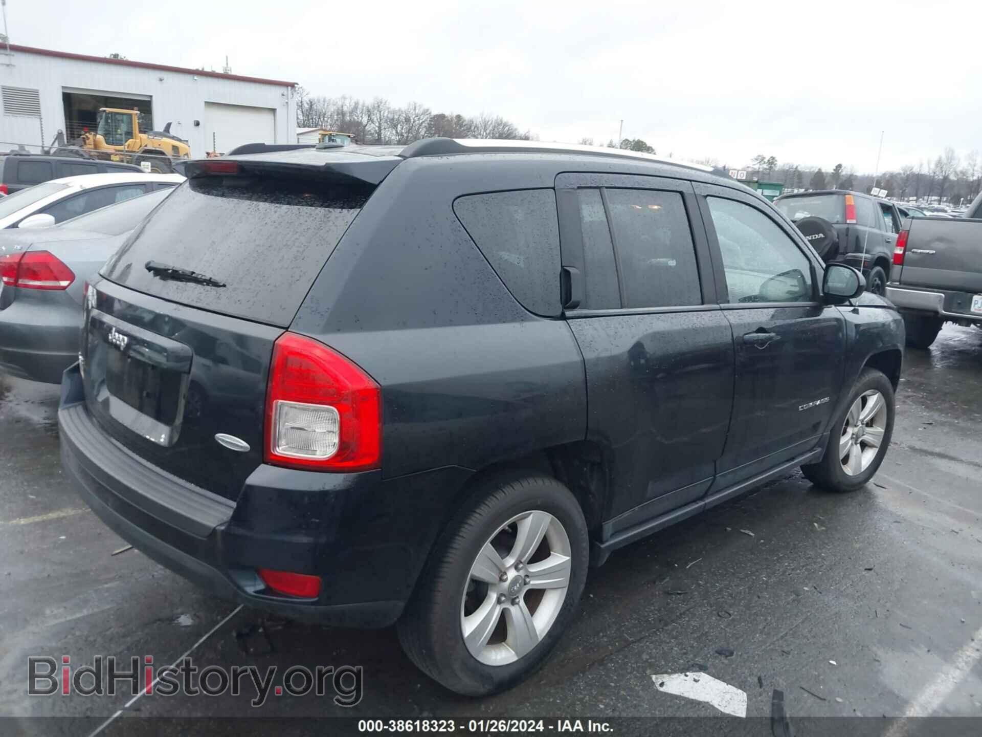 2011 JEEP COMPASS - VIN: 1J4NF1FB8BD207051 - Photo 4