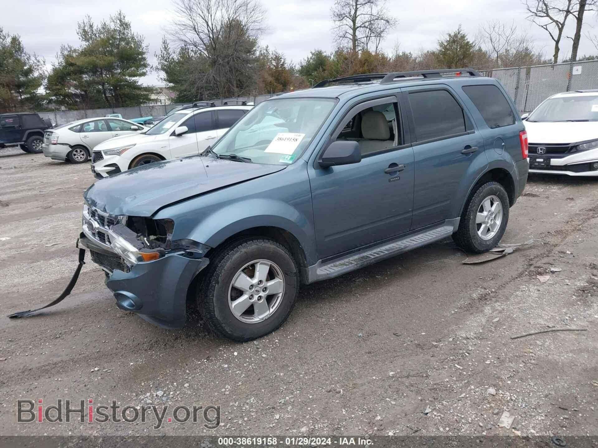 2010 FORD ESCAPE - VIN: 1FMCU0DG0AKB62723 - Фото 2