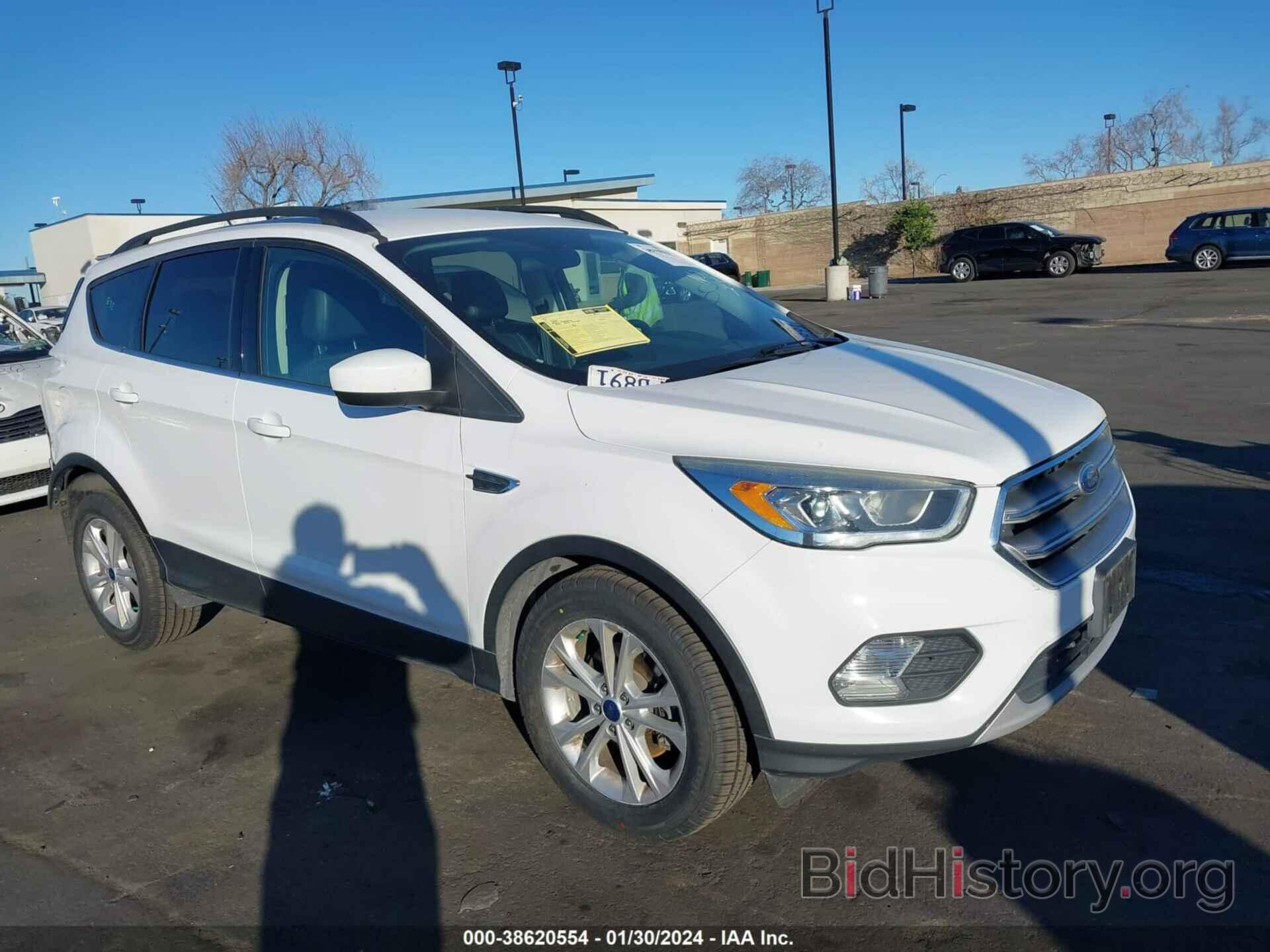 Фотография 1FMCU0GD7HUA82559 - FORD ESCAPE 2017