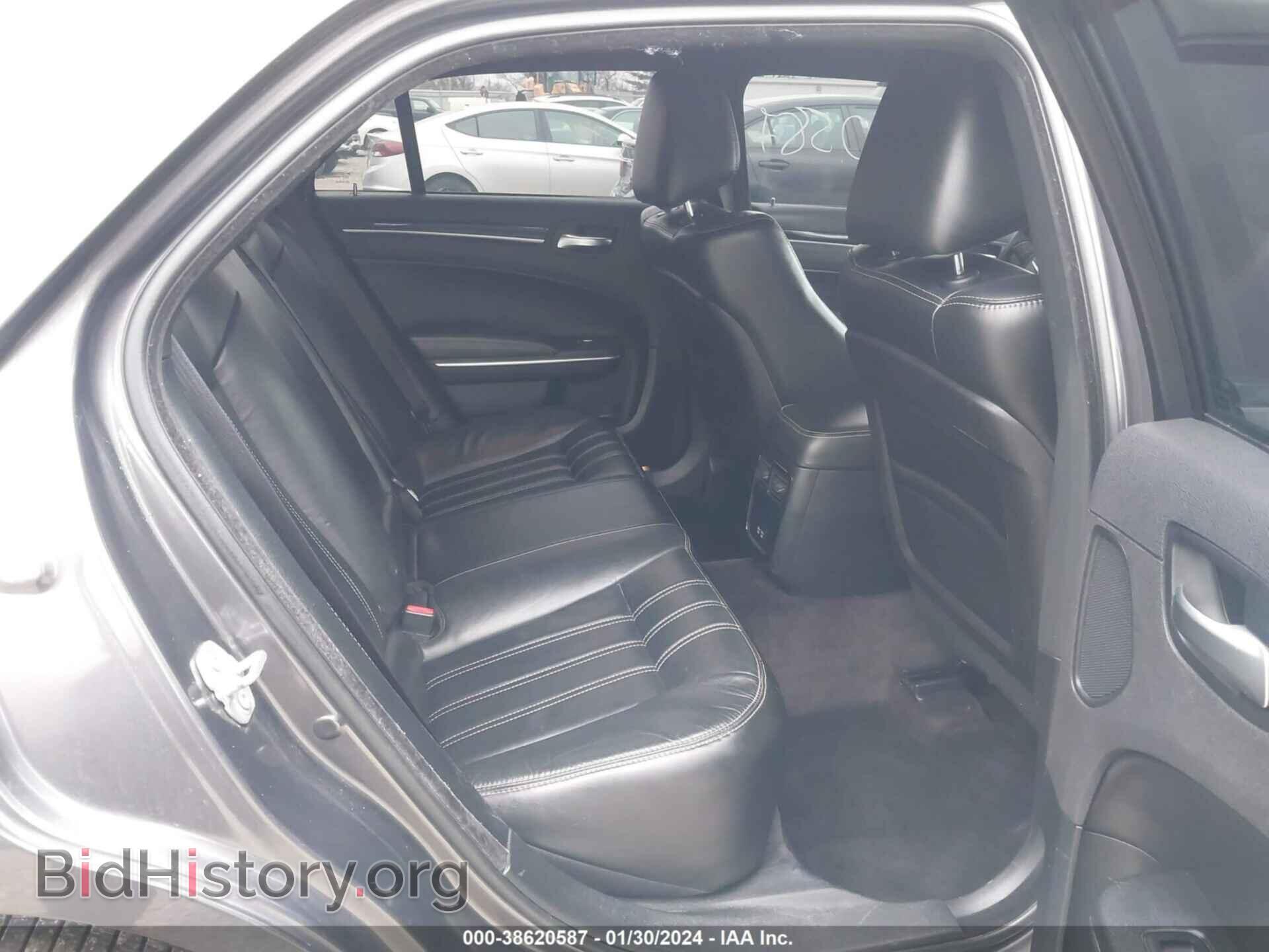 2017 CHRYSLER 300 - VIN: 2C3CCAGG3HH597489 - Фото 8