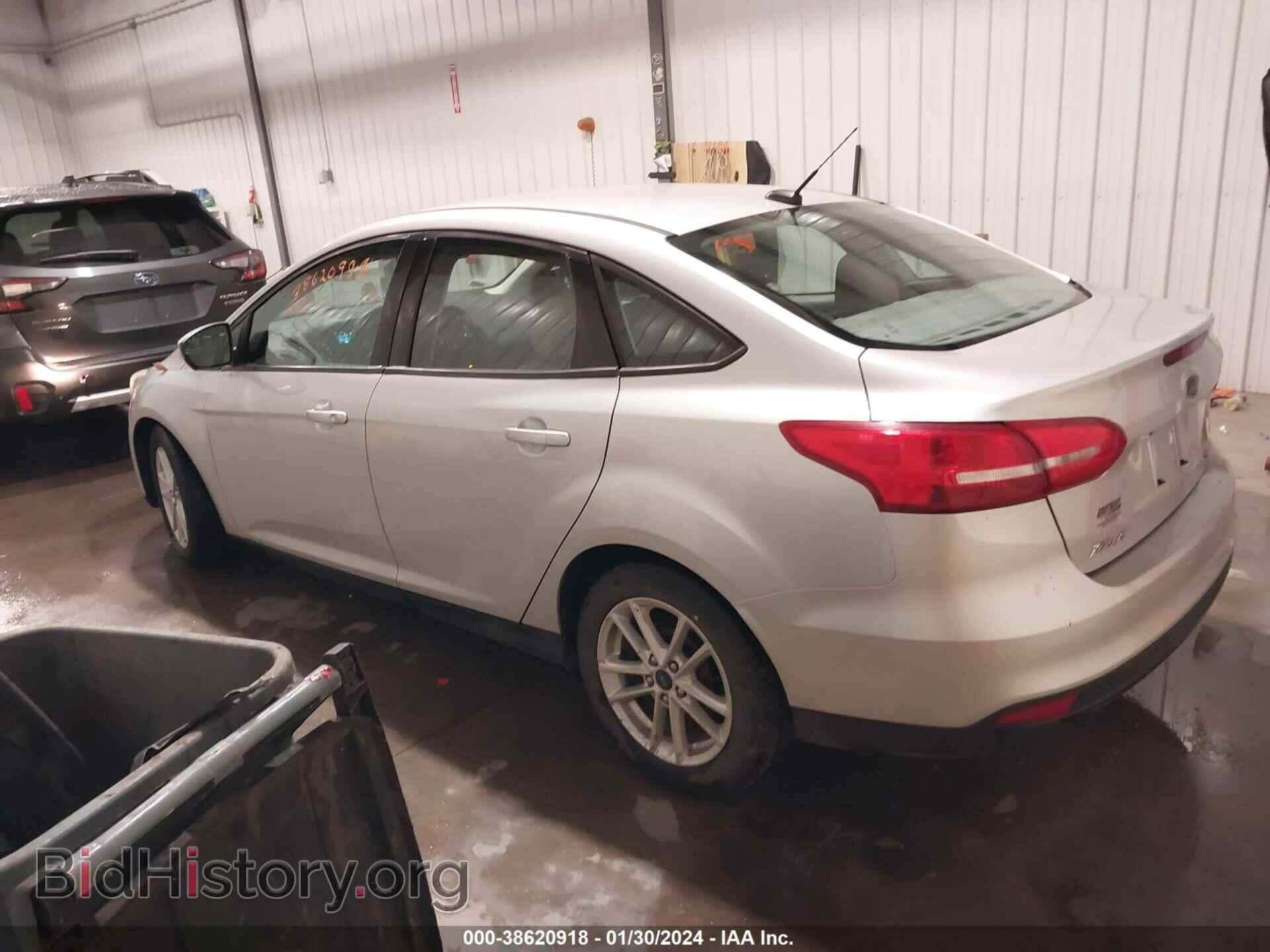 2017 FORD FOCUS - VIN: 1FADP3F2XHL268061 - Фото 3