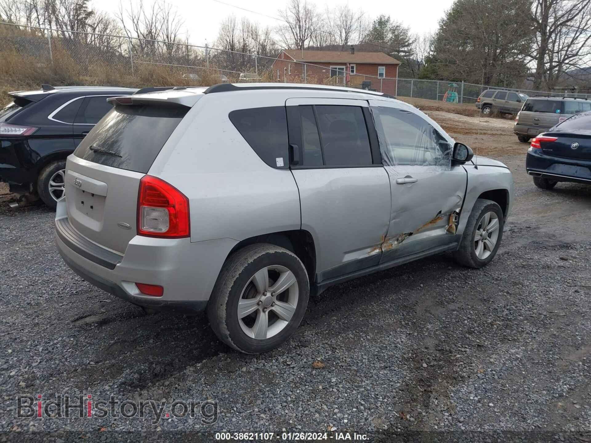 2011 JEEP COMPASS - VIN: 1J4NT1FA6BD260864 - Photo 4