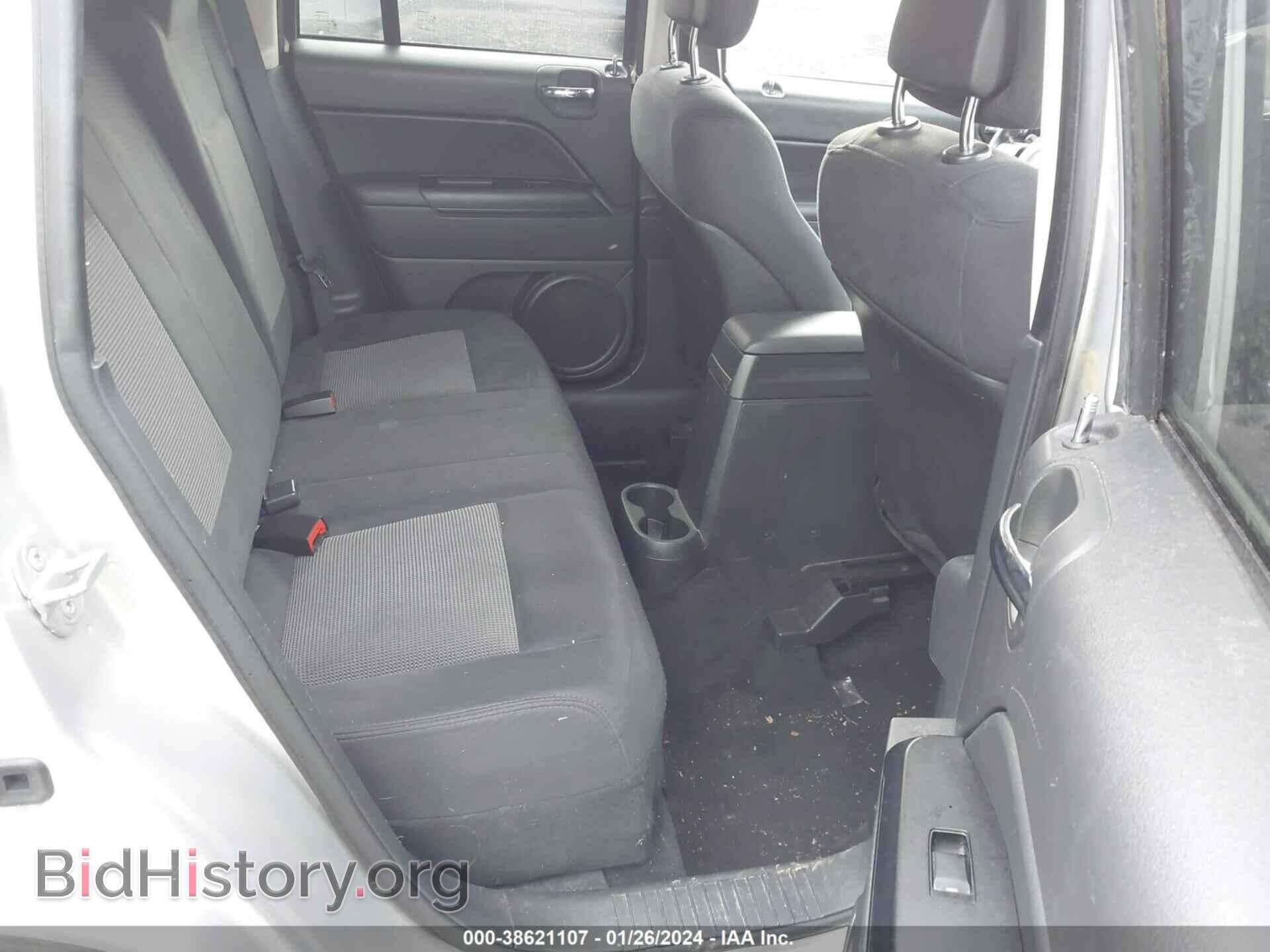 2011 JEEP COMPASS - VIN: 1J4NT1FA6BD260864 - Photo 8