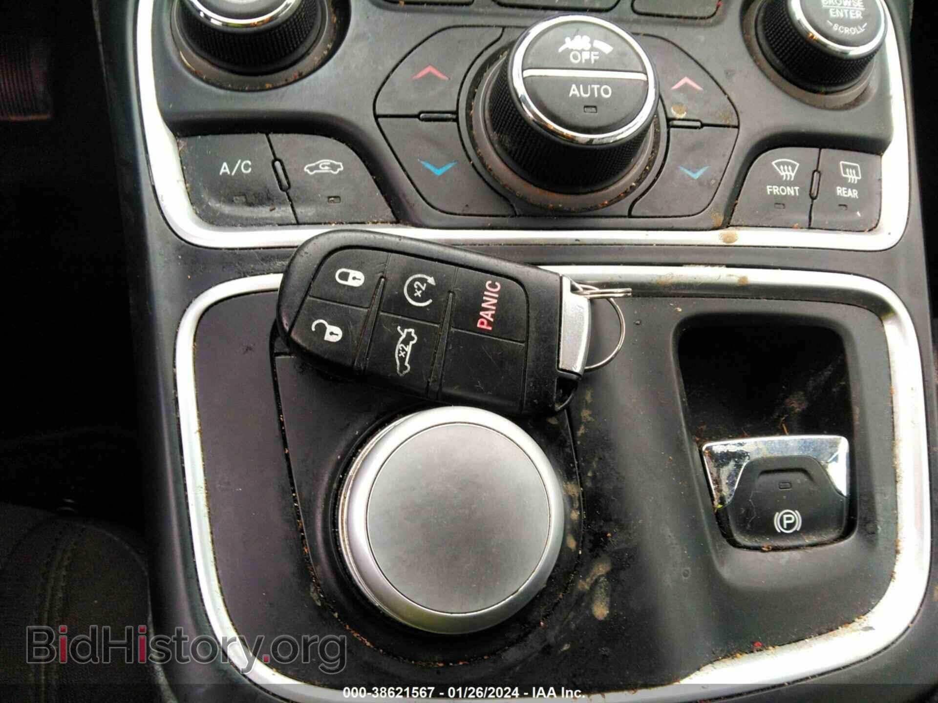 2016 CHRYSLER 200 - VIN: 1C3CCCAB3GN107843 - Фото 11