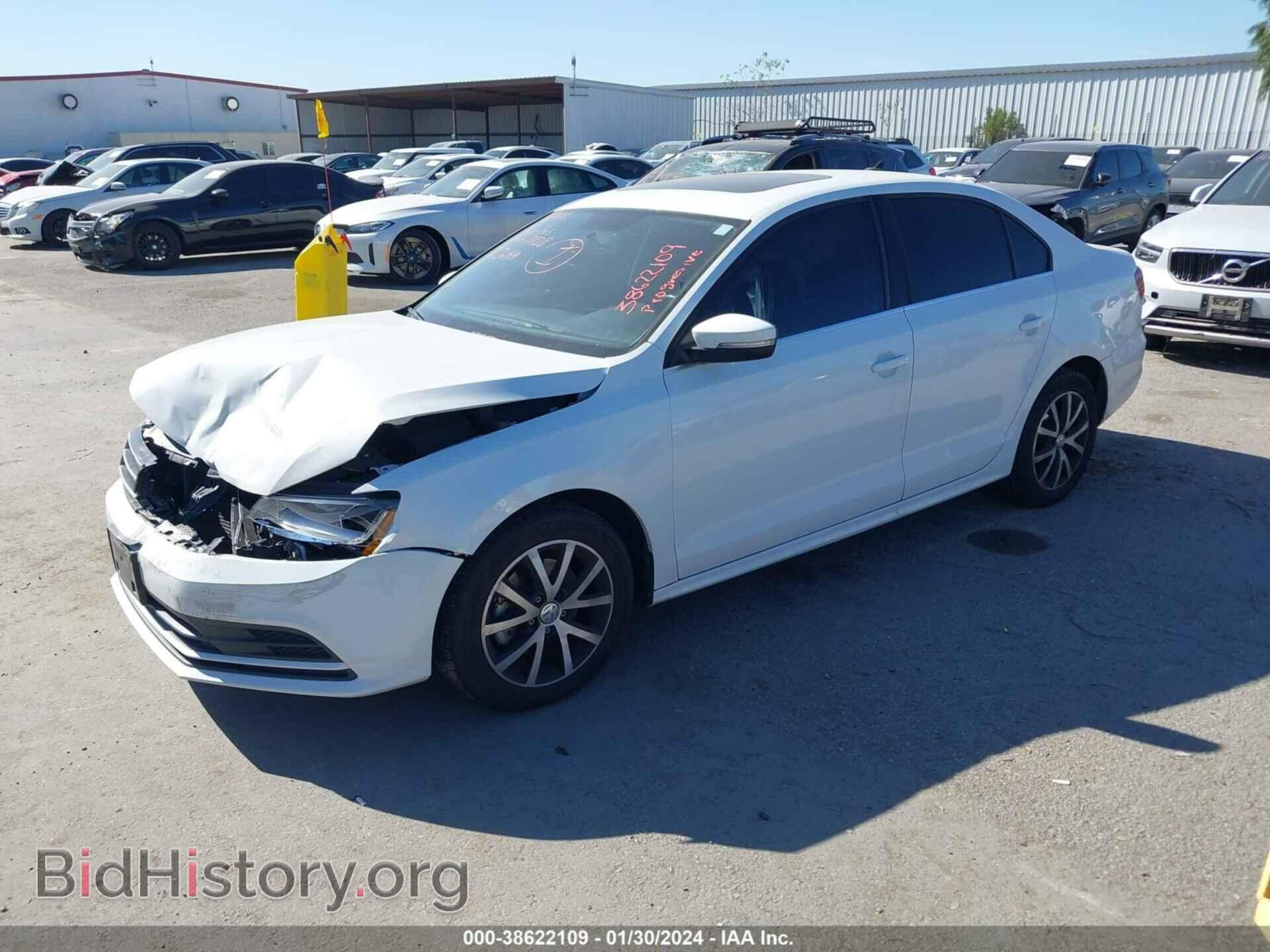 2017 VOLKSWAGEN JETTA - VIN: 3VWDB7AJ9HM398794 - Фото 2