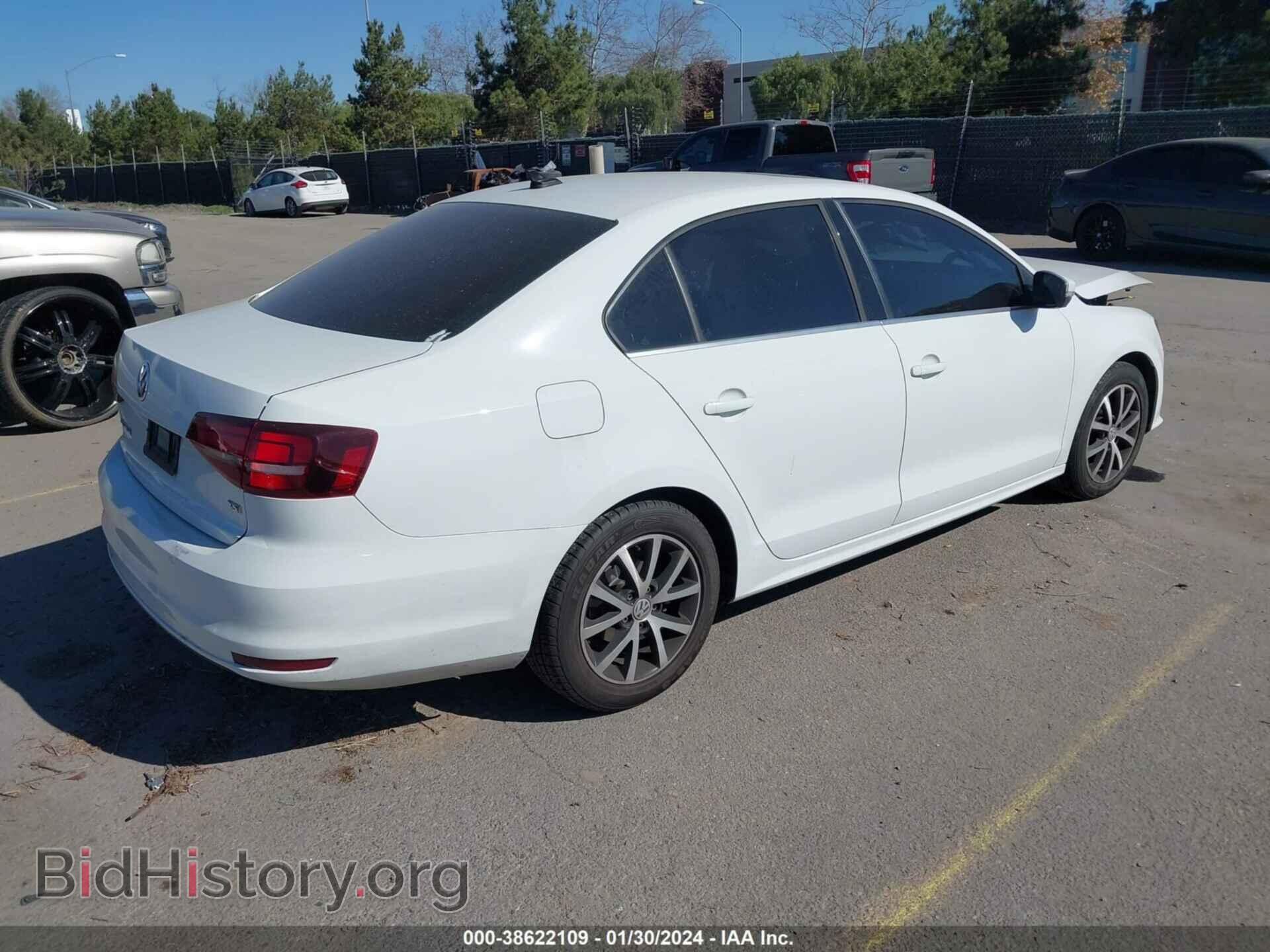 2017 VOLKSWAGEN JETTA - VIN: 3VWDB7AJ9HM398794 - Фото 4
