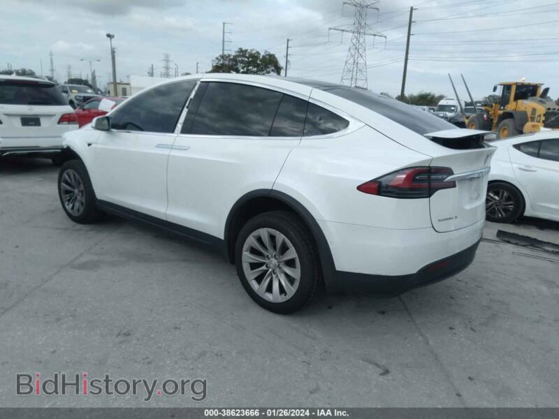 2018 Tesla MODEL X (VIN 5YJXCDE2XJF088114) — фото 3 из 17