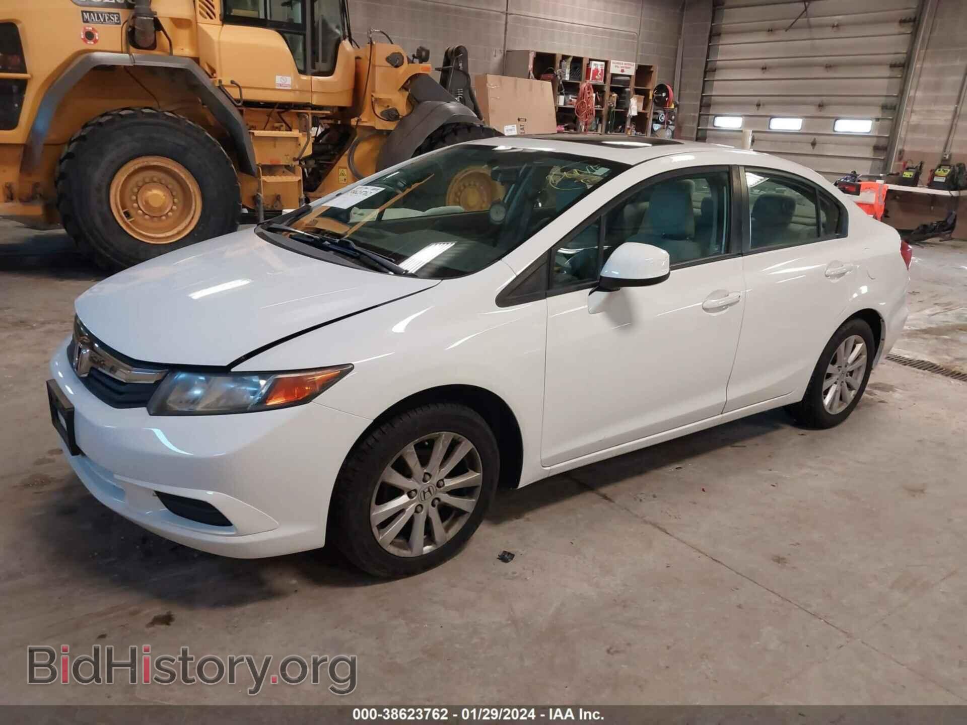 2012 HONDA CIVIC - VIN: 2HGFB2F8XCH521886 - Фото 2