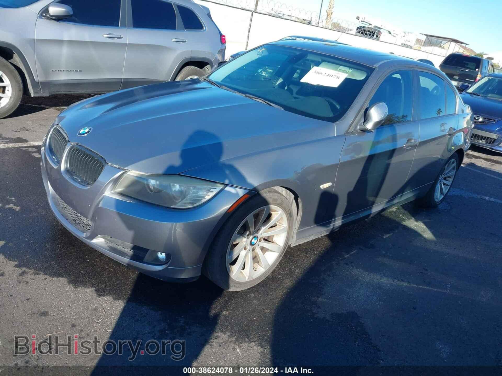 2011 BMW 328I - VIN: WBAPH5C59BA444936 - Фото 2